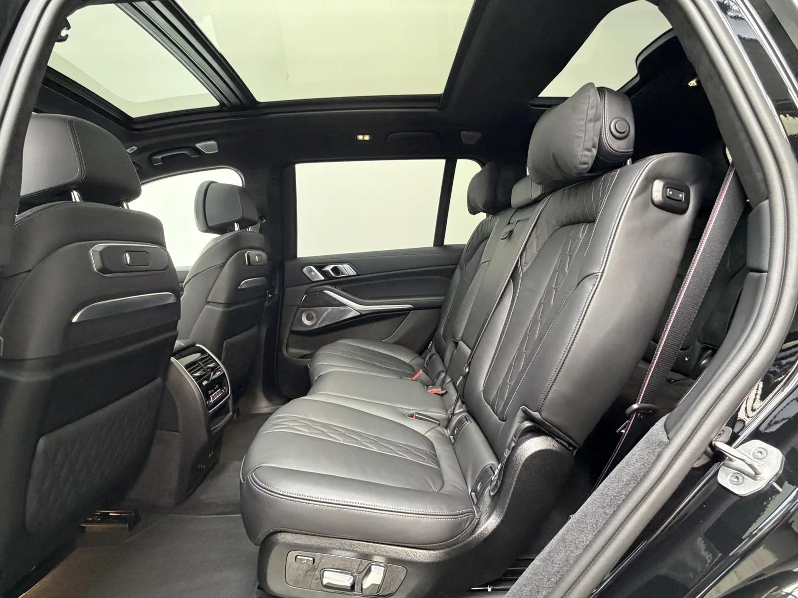 2026 BMW X7 xDrive40d M Sport Pro, 19/30