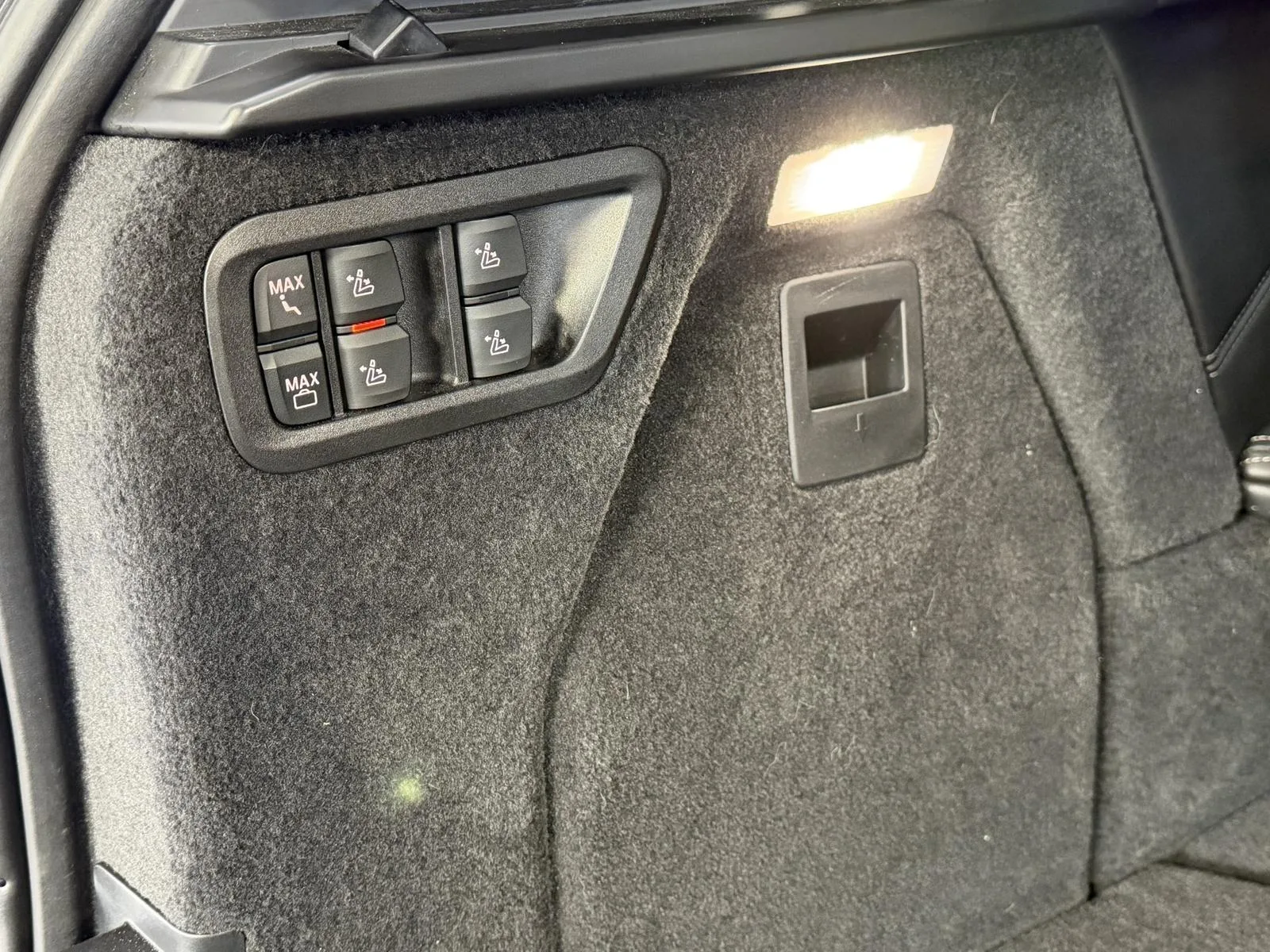 2026 BMW X7 xDrive40d M Sport Pro, 28/30