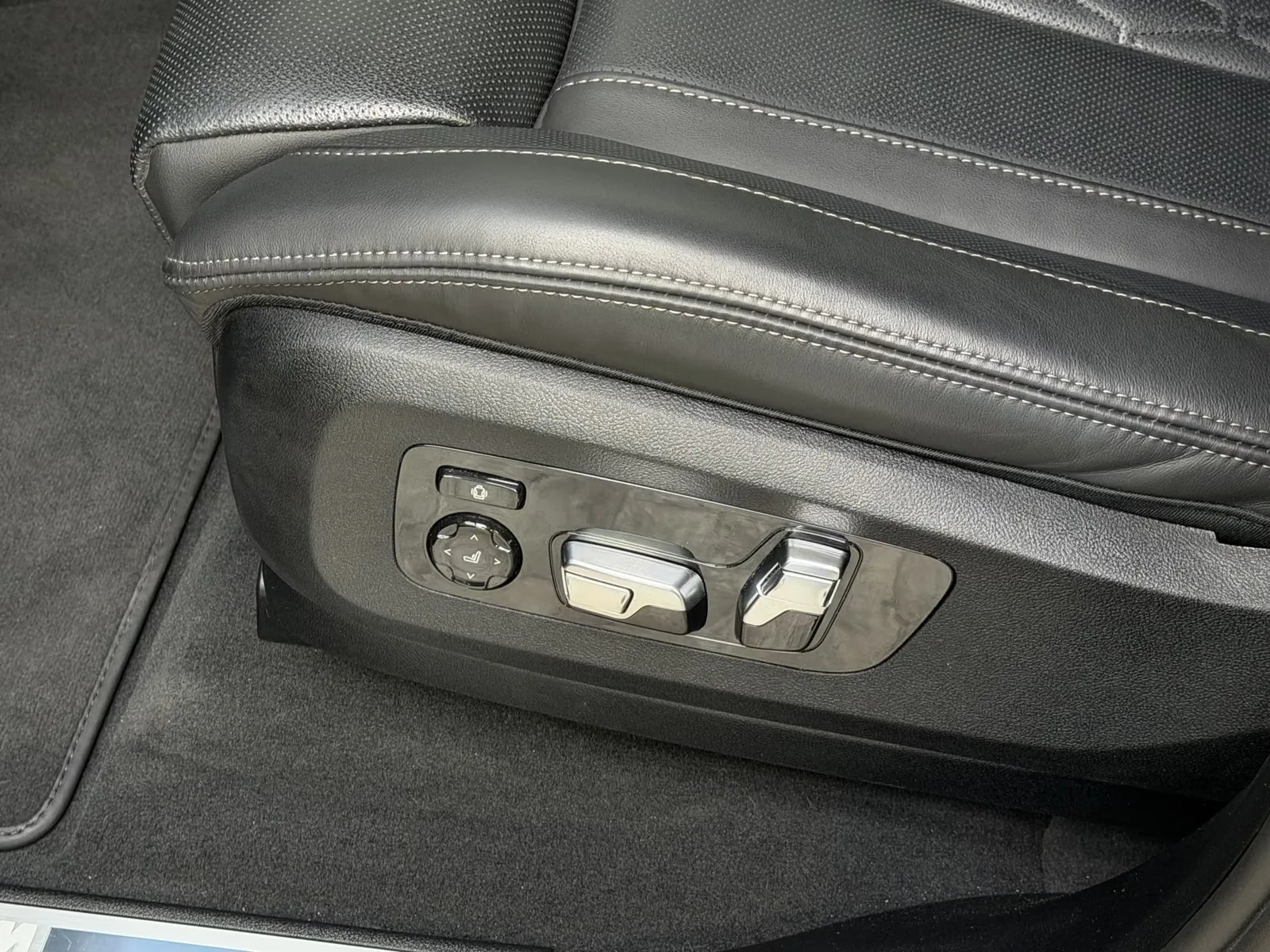 2026 BMW X7 xDrive40d M Sport Pro, 14/30