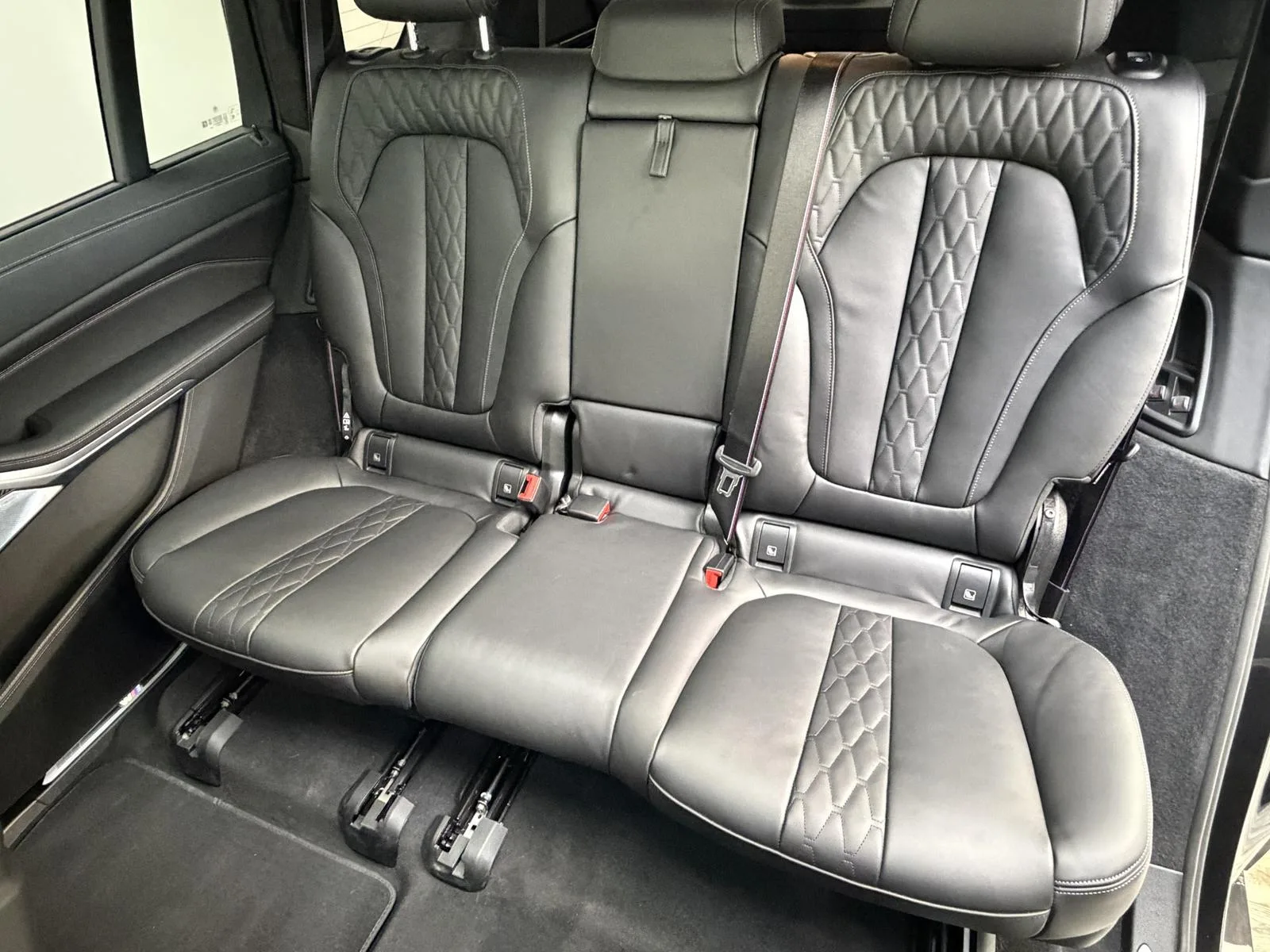 2026 BMW X7 xDrive40d M Sport Pro, 18/30