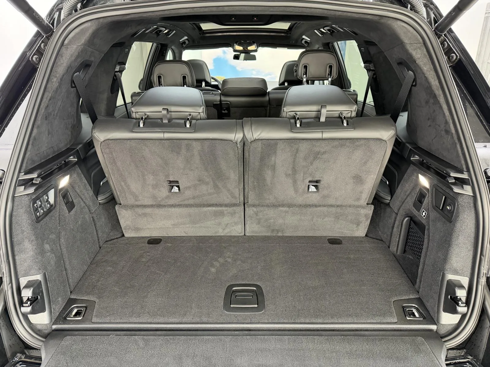 2026 BMW X7 xDrive40d M Sport Pro, 22/30