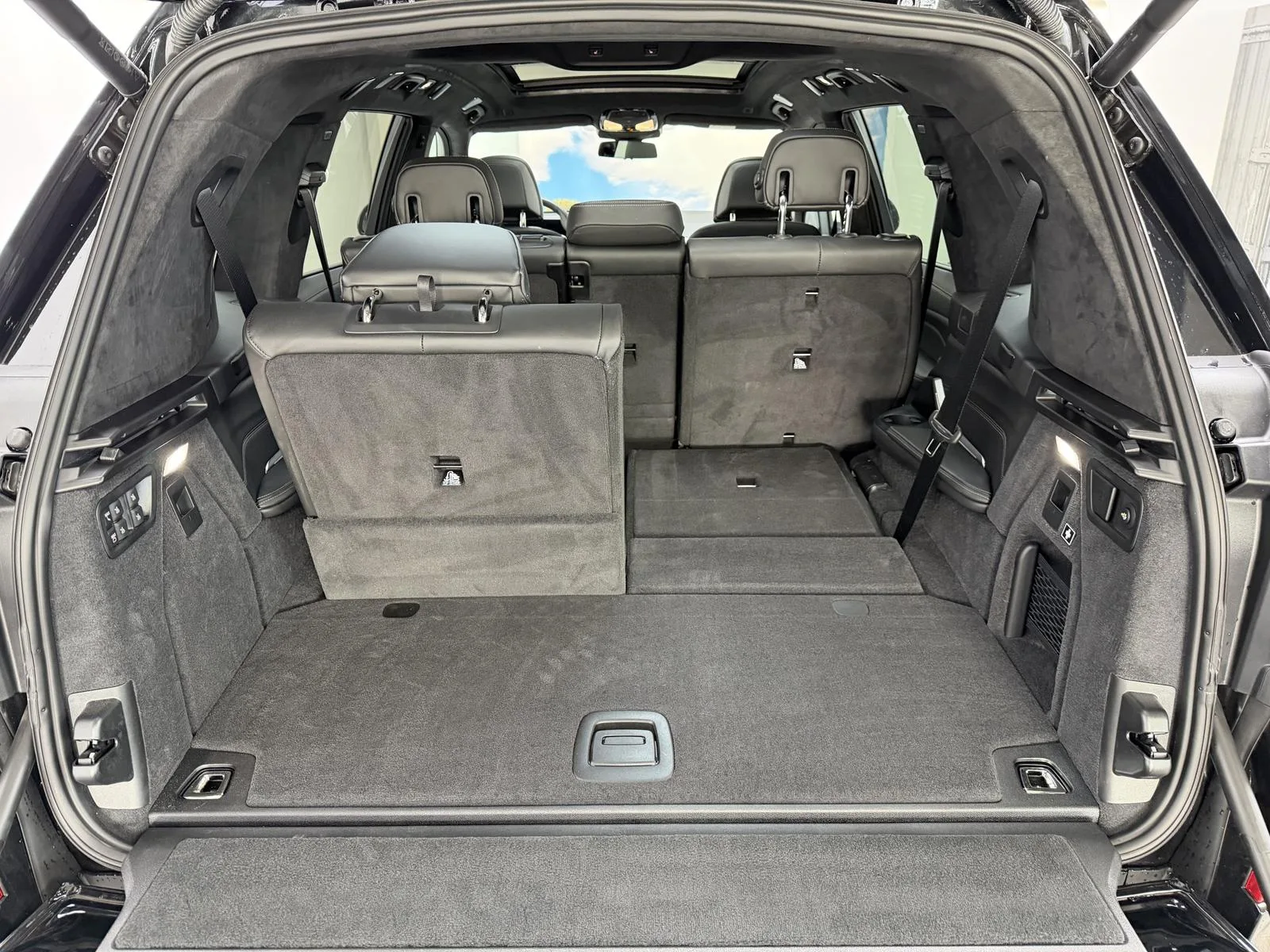 2026 BMW X7 xDrive40d M Sport Pro, 23/30