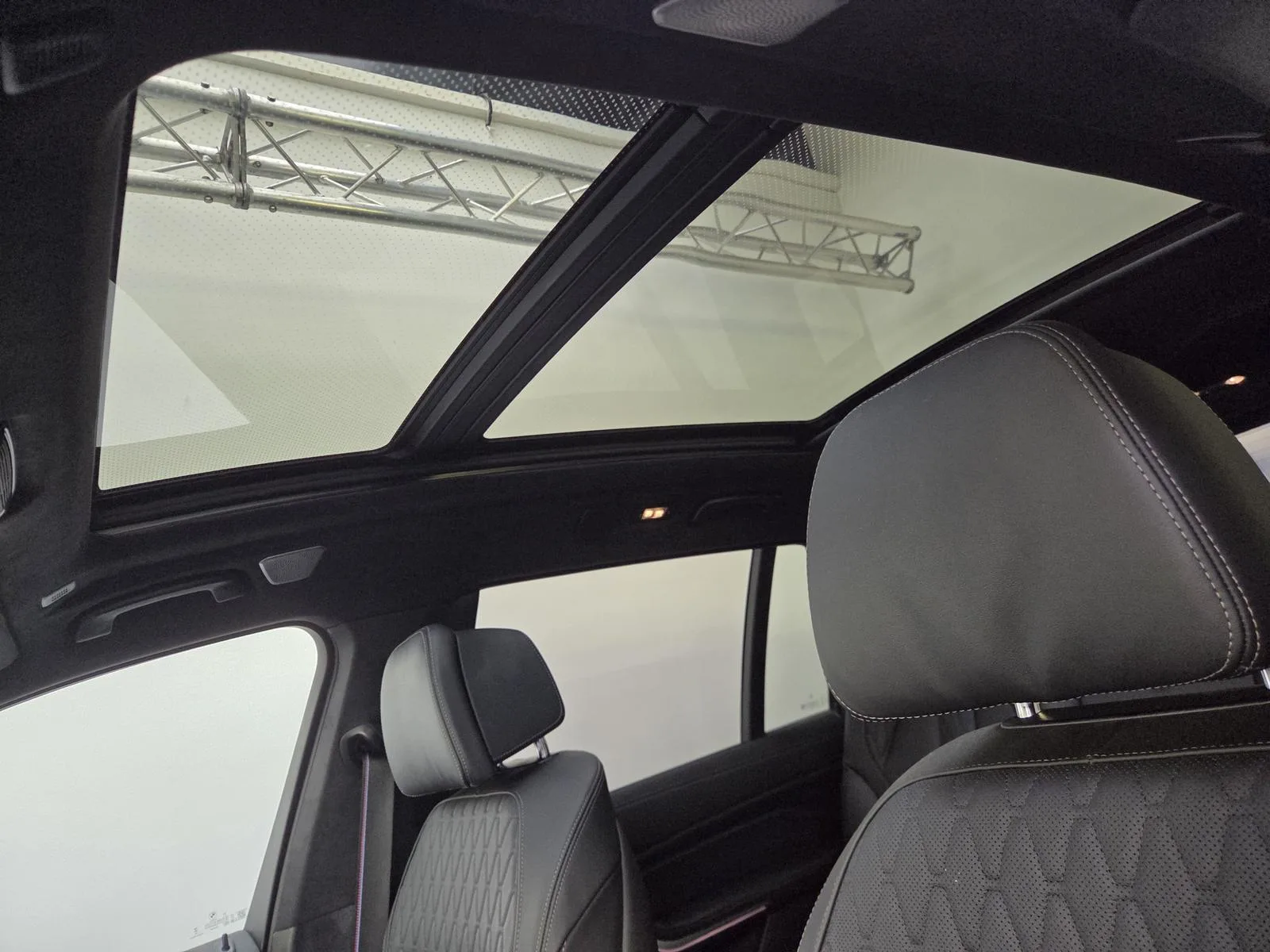 2026 BMW X7 xDrive40d M Sport Pro, 16/30