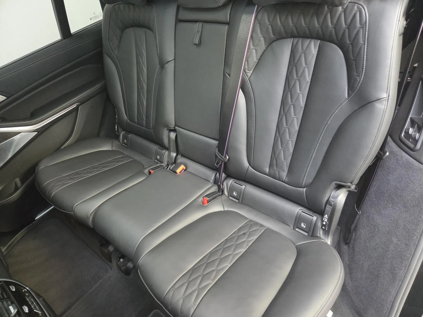 2026 BMW X7 xDrive40d M Sport Pro, 18/30