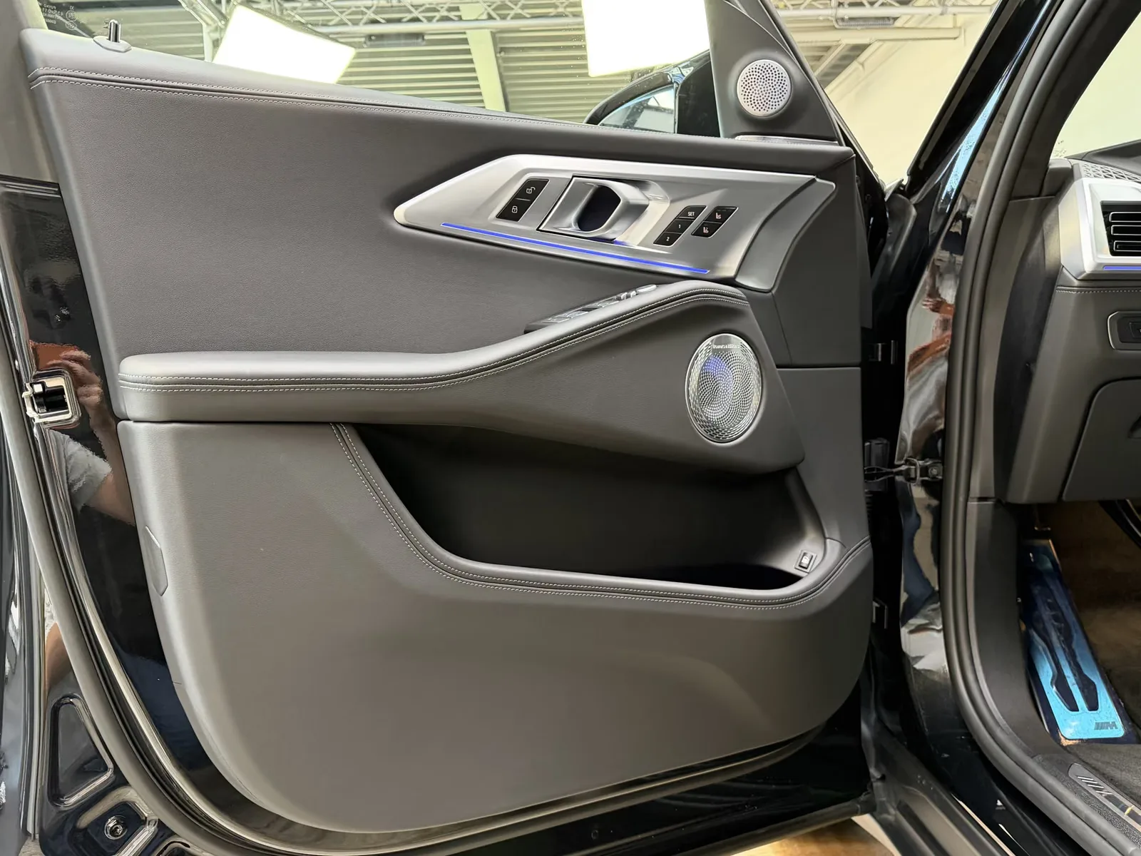 2026 BMW XM 50e, 18/30