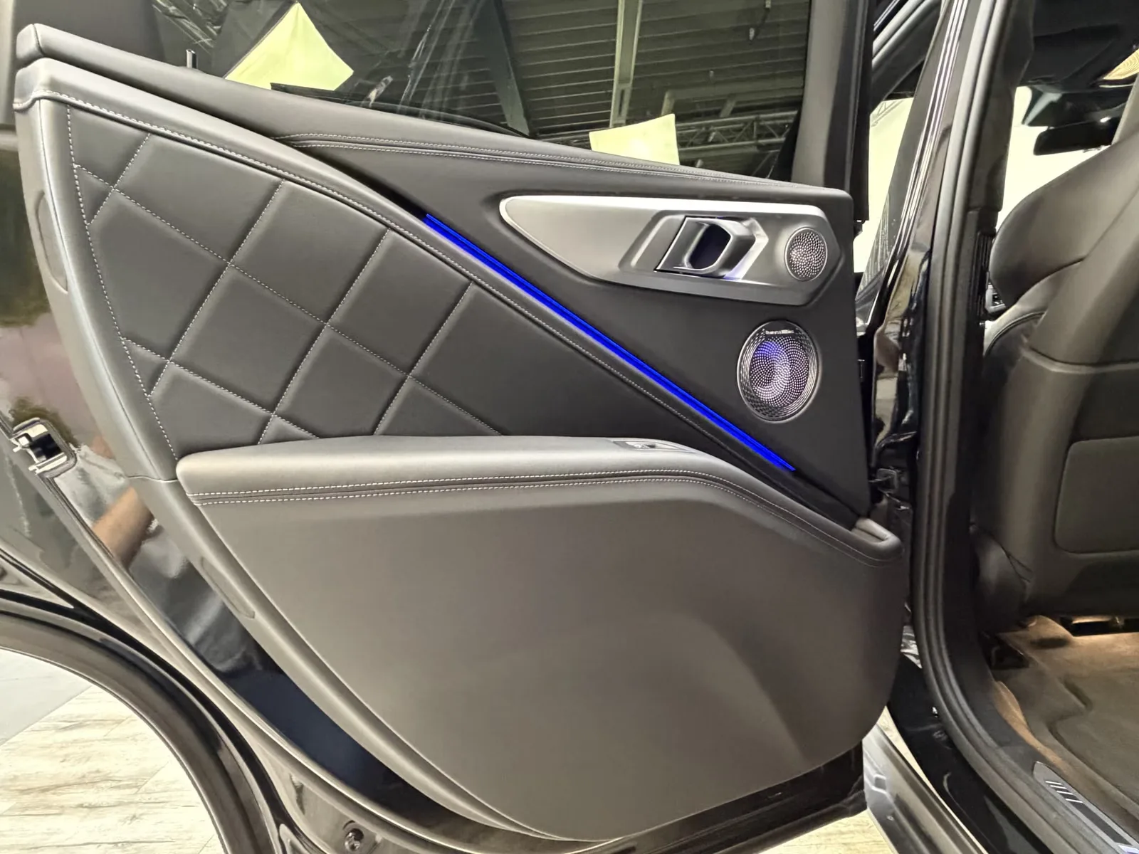 2026 BMW XM 50e, 22/30
