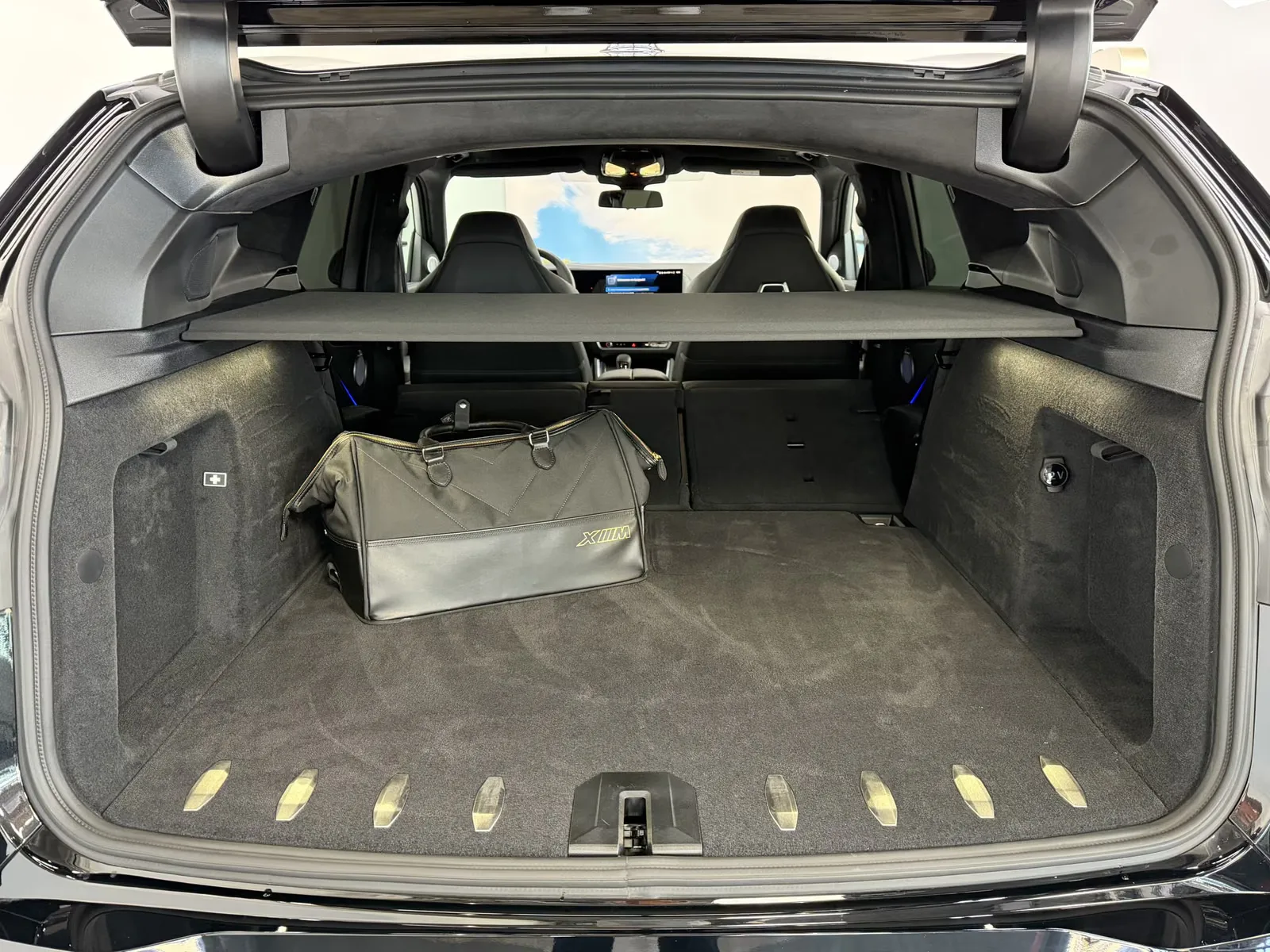 2026 BMW XM 50e, 25/30