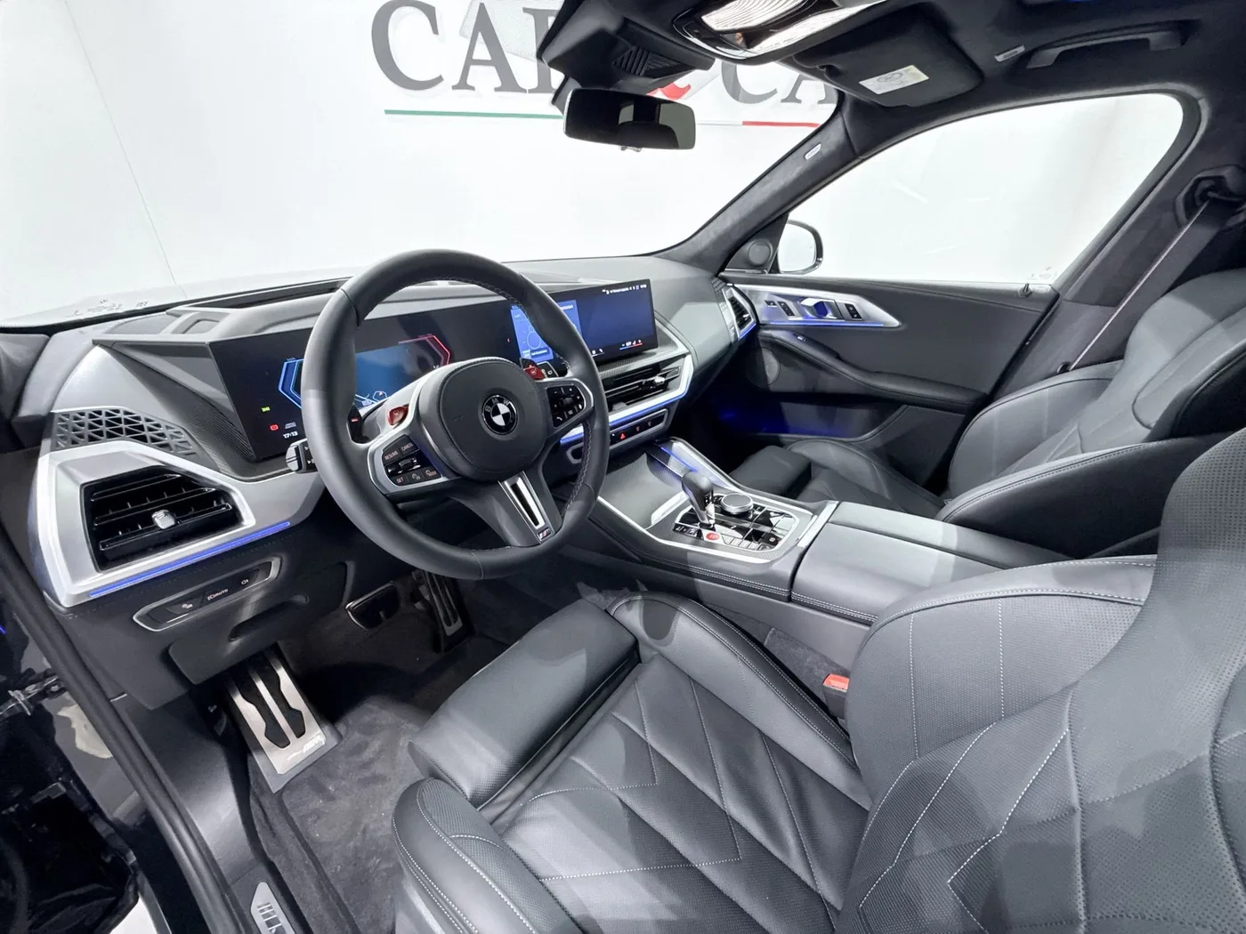 2026 BMW XM 50e angeboten von einem Supersportwagenhändler in Zibido San Giacomo, Italien, Foto 17 von 24