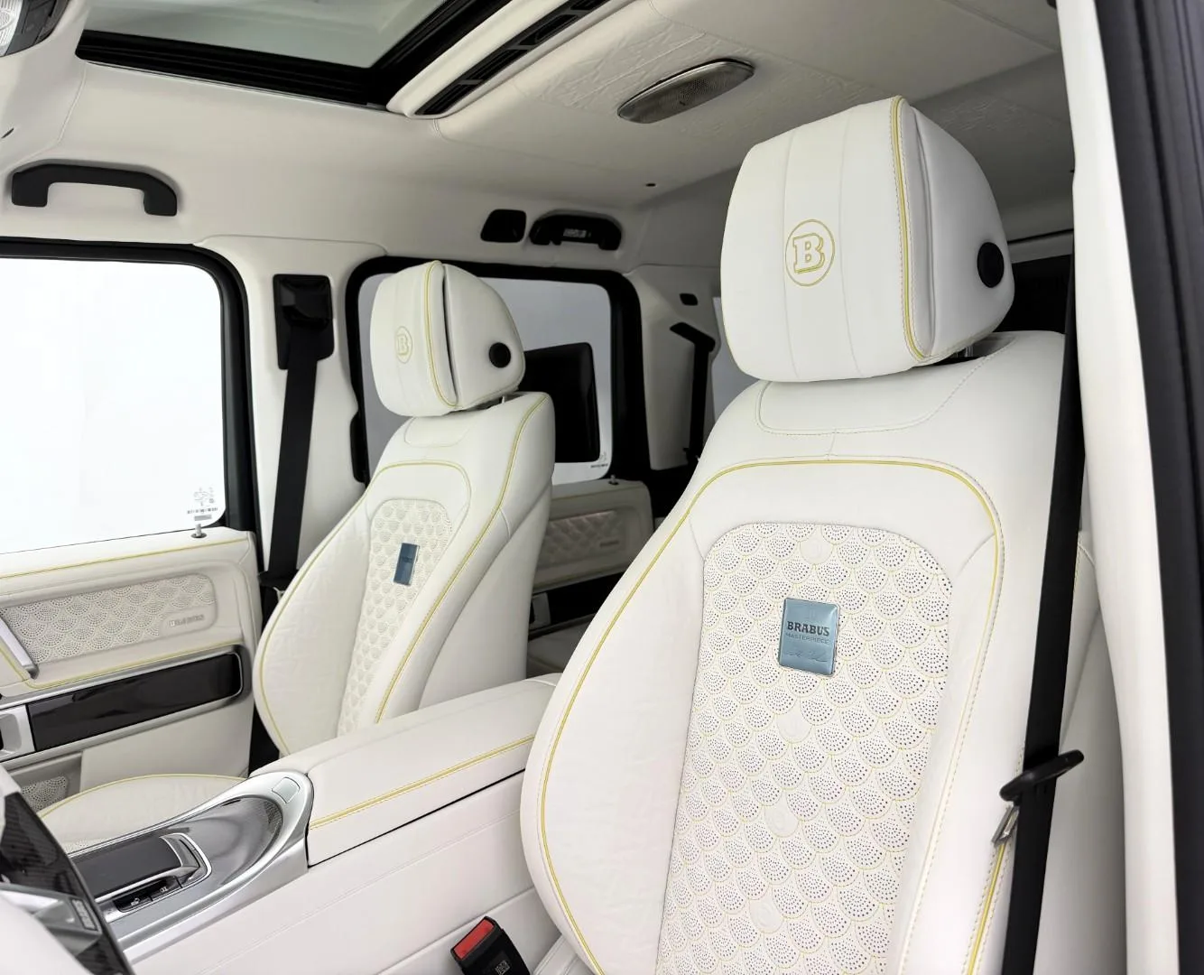 2026 BRABUS G 800 Widestar Masterpiece White Lemon, 3/30