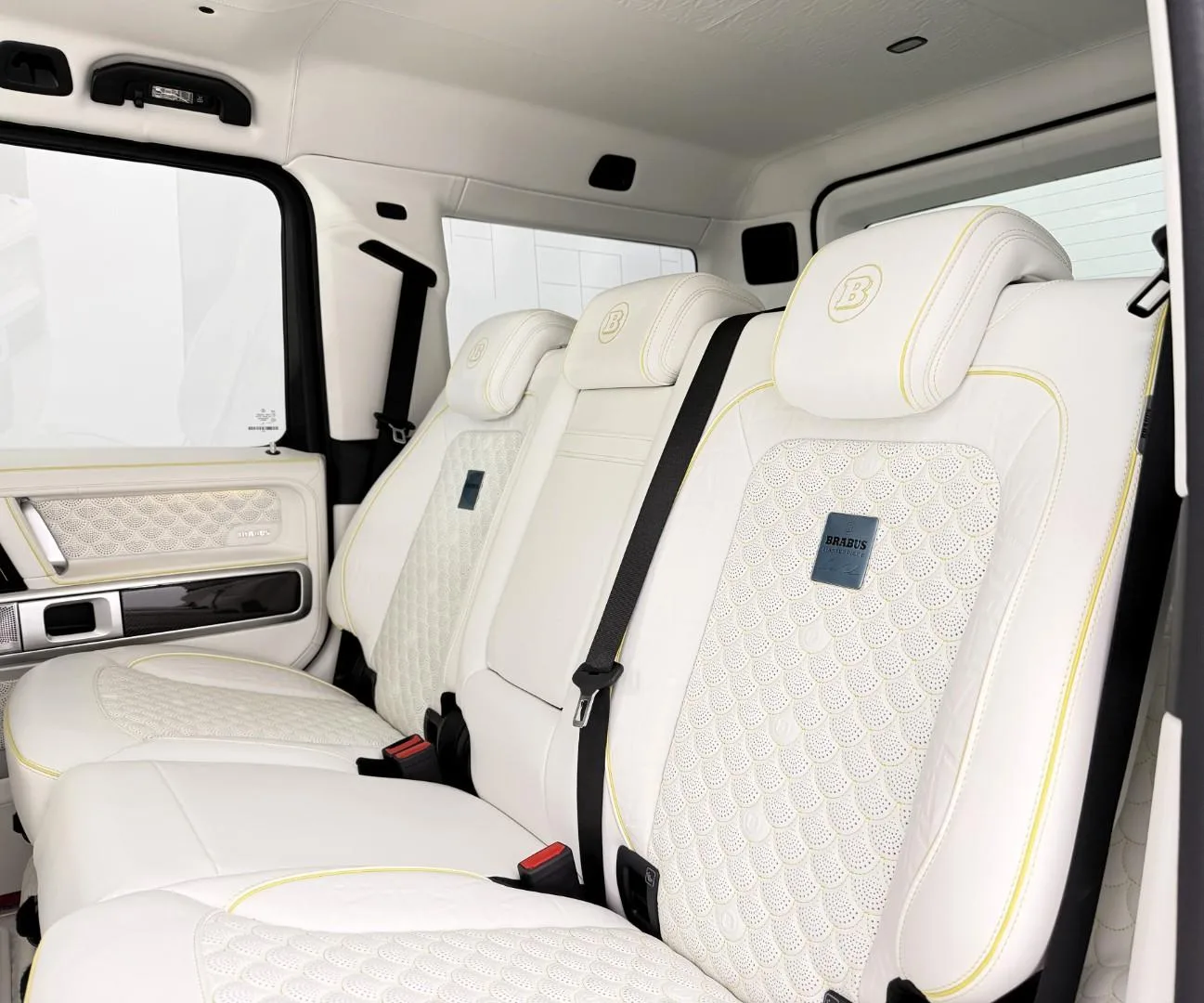 2026 BRABUS G 800 Widestar Masterpiece White Lemon, 23/30