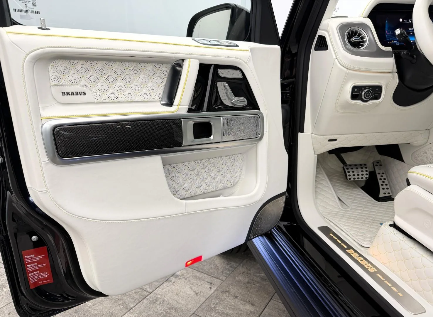 2026 BRABUS G 800 Widestar Masterpiece White Lemon, 26/30