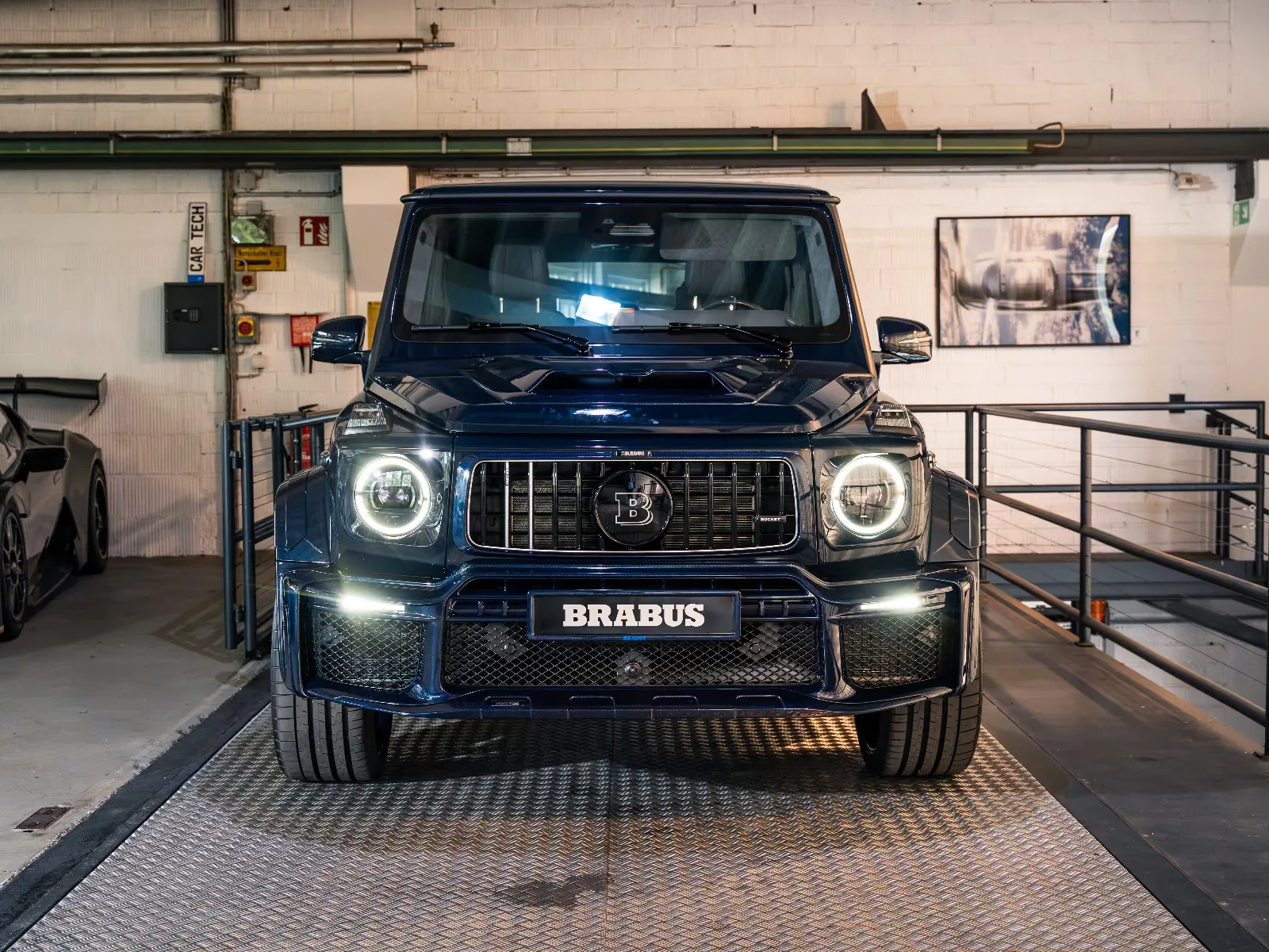 2026 BRABUS G 900 Rocket Edition Deep Blue, 3/30