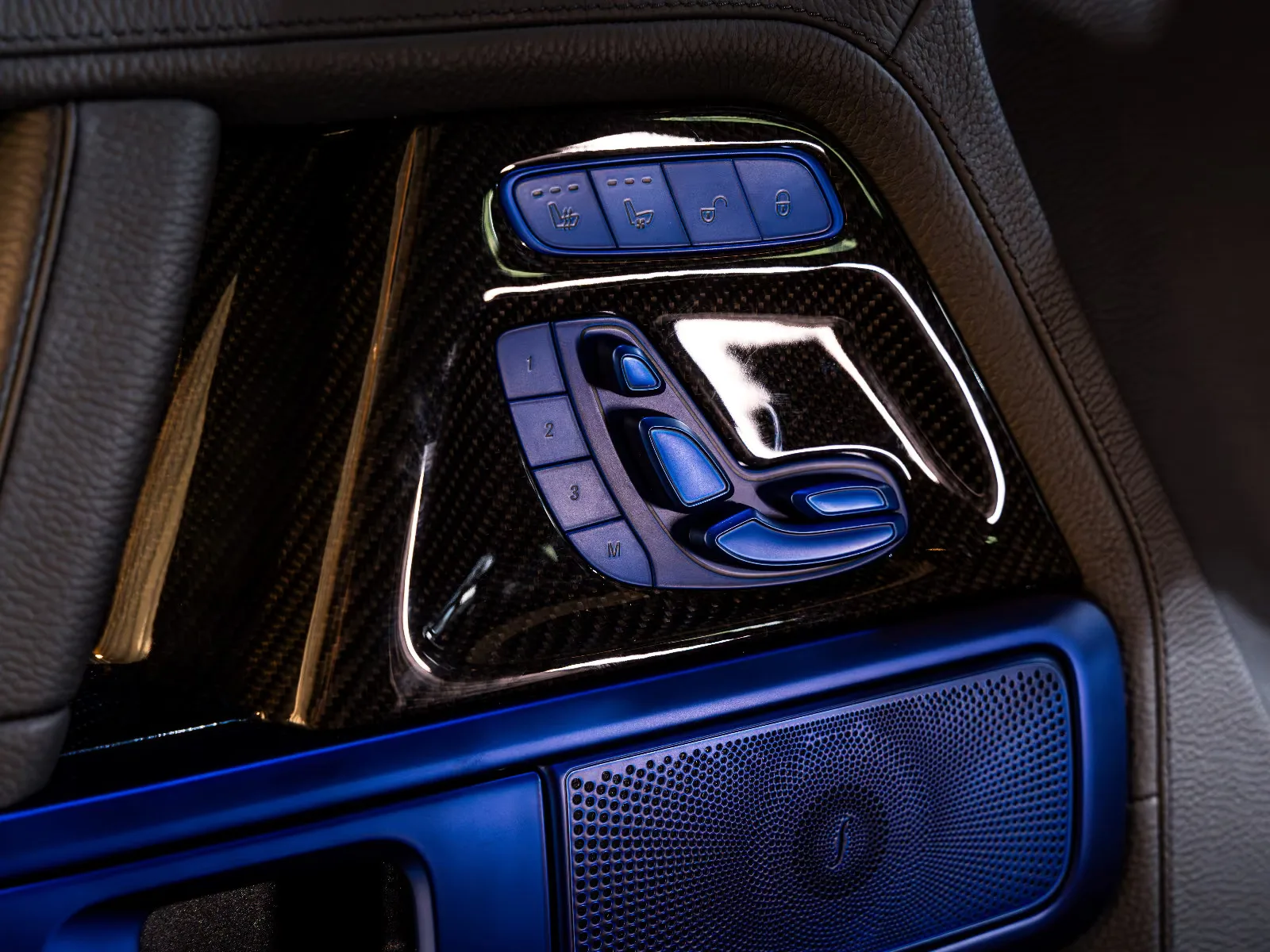 2026 BRABUS G 900 Rocket Edition Deep Blue, 20/30