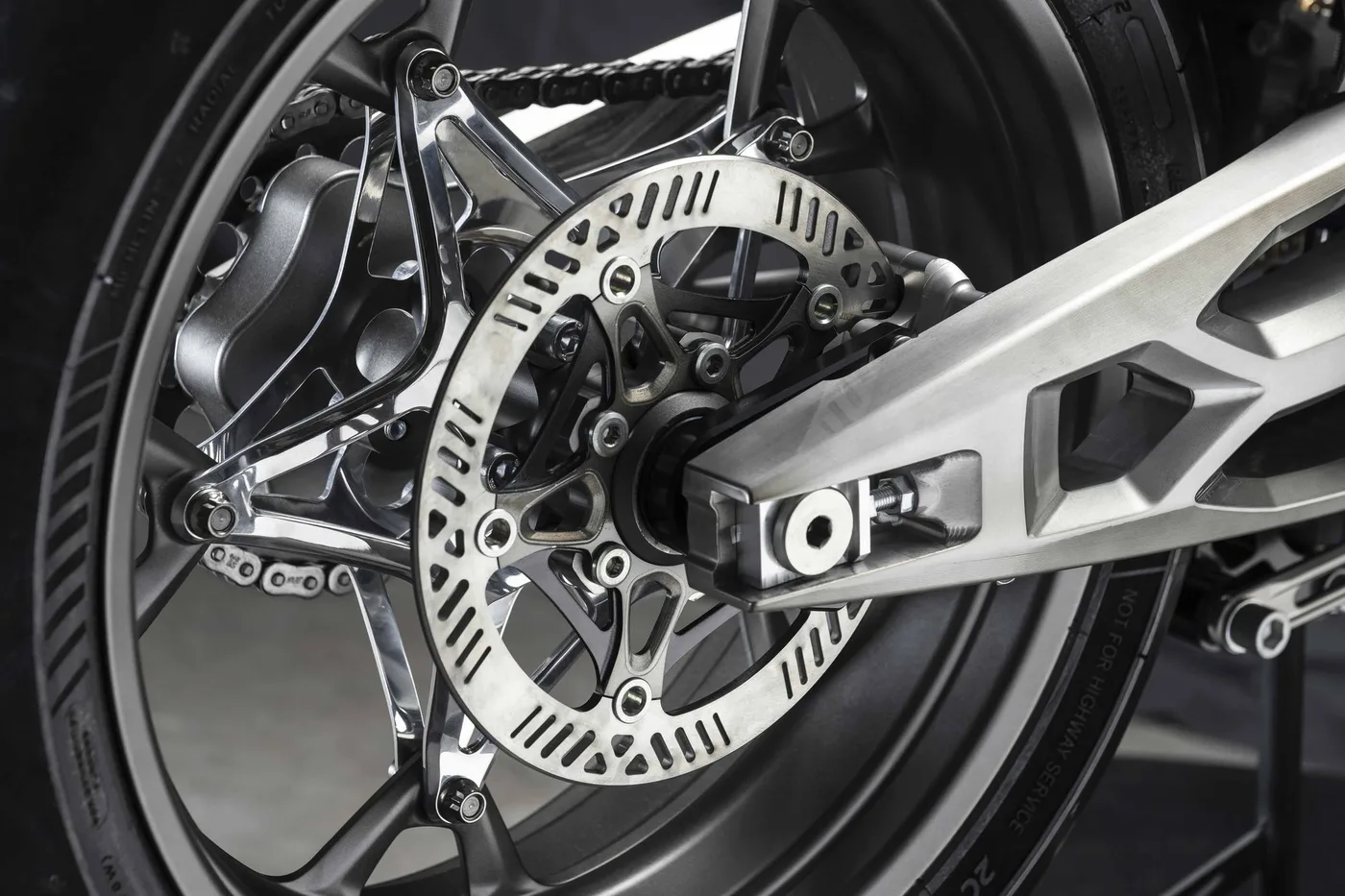2026 Brough Superior Richard Mille angeboten von einem Oldtimerspezialisten in London, Vereinigtes Königreich, Foto 14 von 25