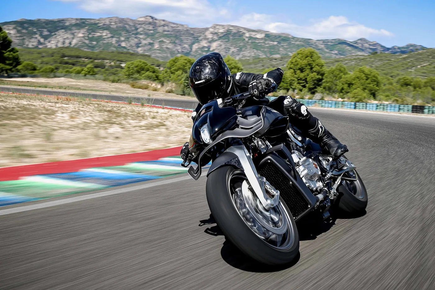2026 Brough Superior Richard Mille angeboten von einem Oldtimerspezialisten in London, Vereinigtes Königreich, Foto 25 von 25