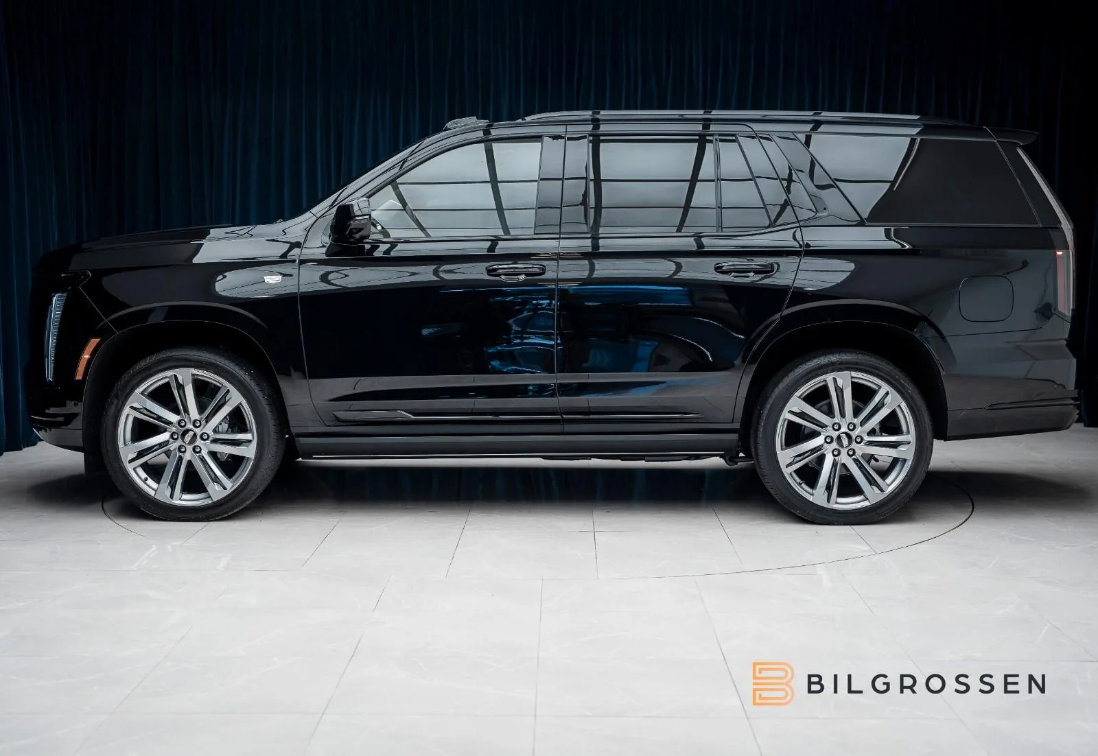 2026 Cadillac Escalade Sport Platinum, 2/30