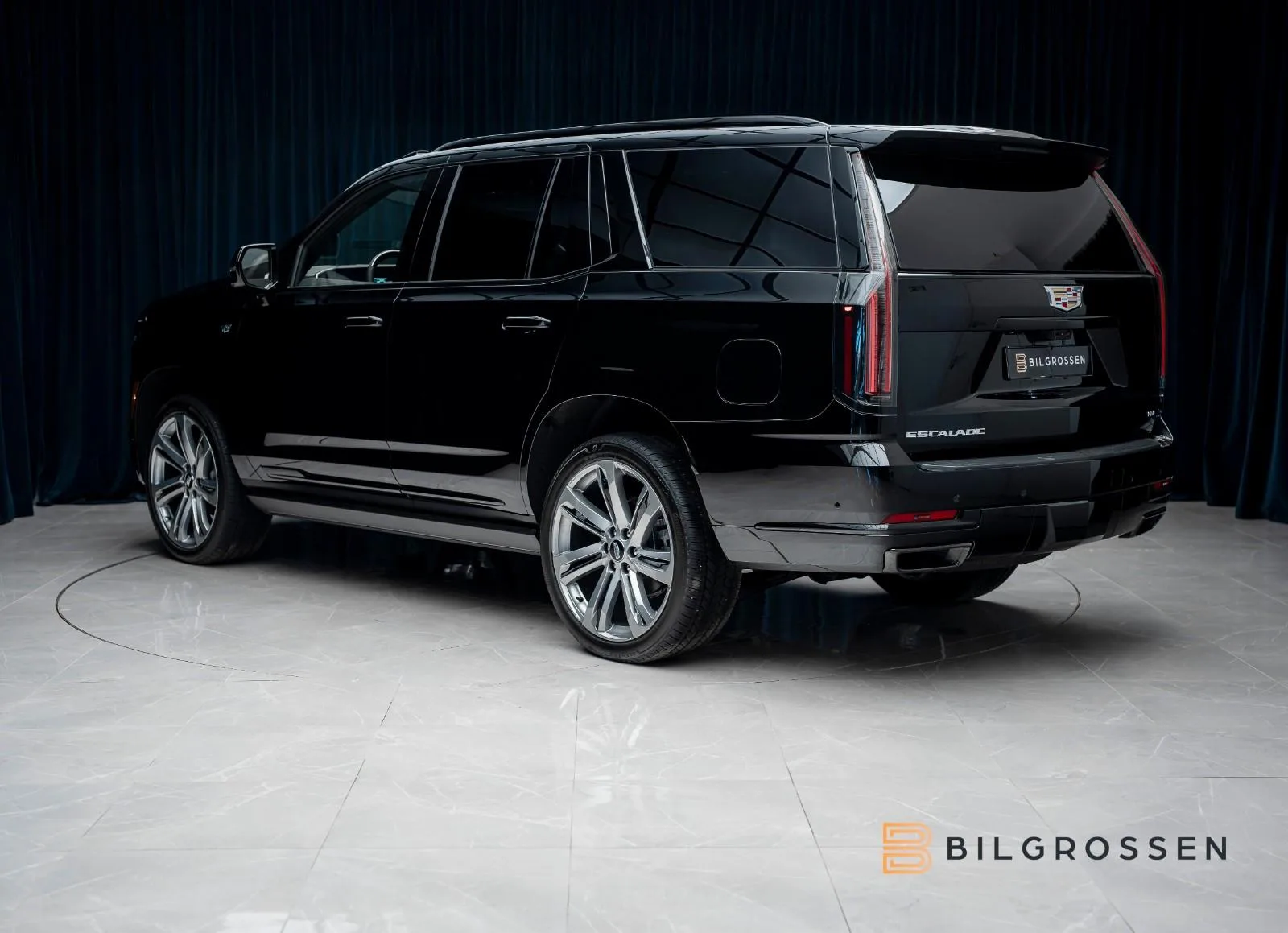 2026 Cadillac Escalade Sport Platinum, 3/30