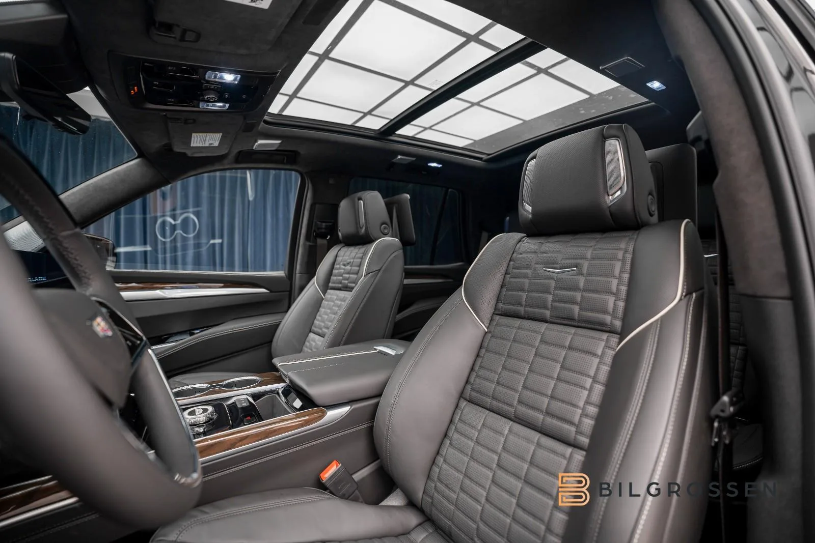 2026 Cadillac Escalade Sport Platinum, 18/30