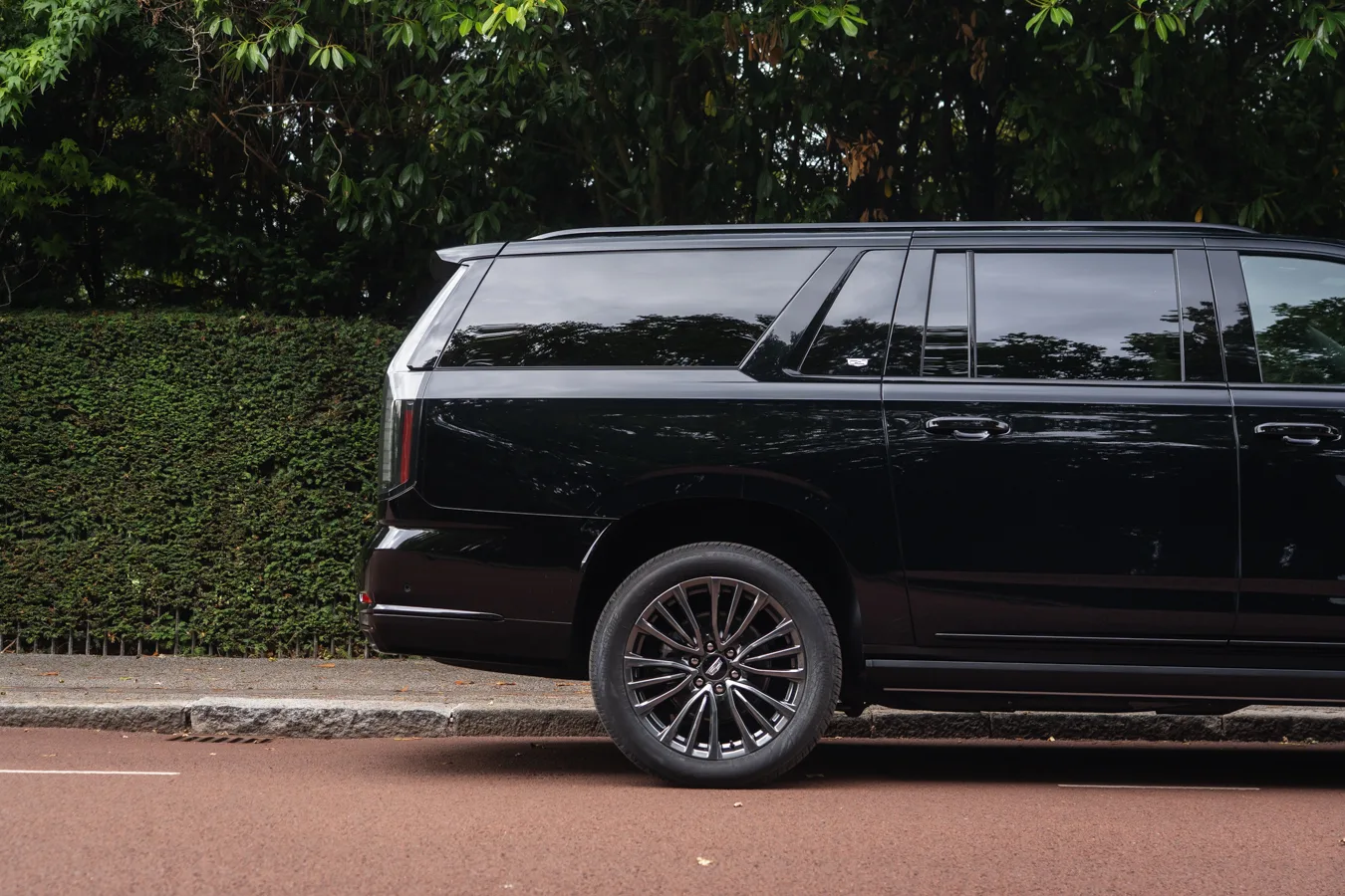 2026 Cadillac Escalade ESV Sport Platinum, 15/30