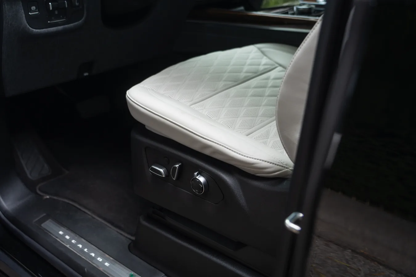 2026 Cadillac Escalade ESV Sport Platinum, 28/30