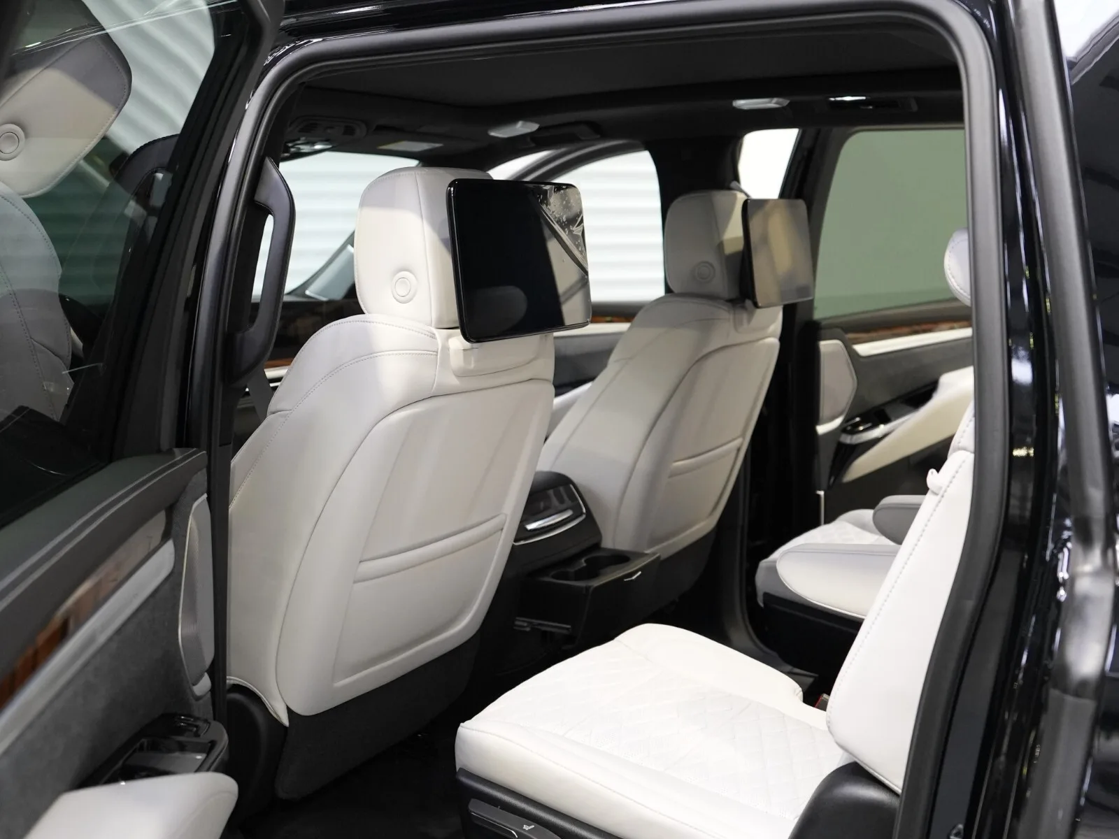 2026 Cadillac Escalade ESV Platinum Luxury, 12/30