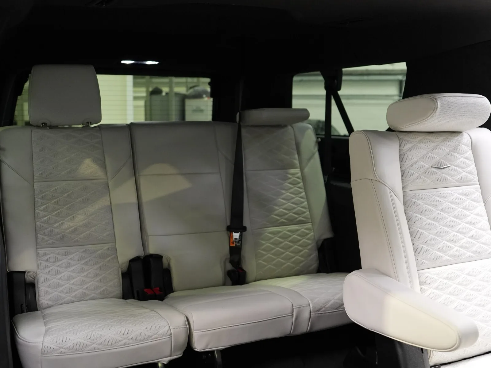 2026 Cadillac Escalade ESV Platinum Luxury, 14/30