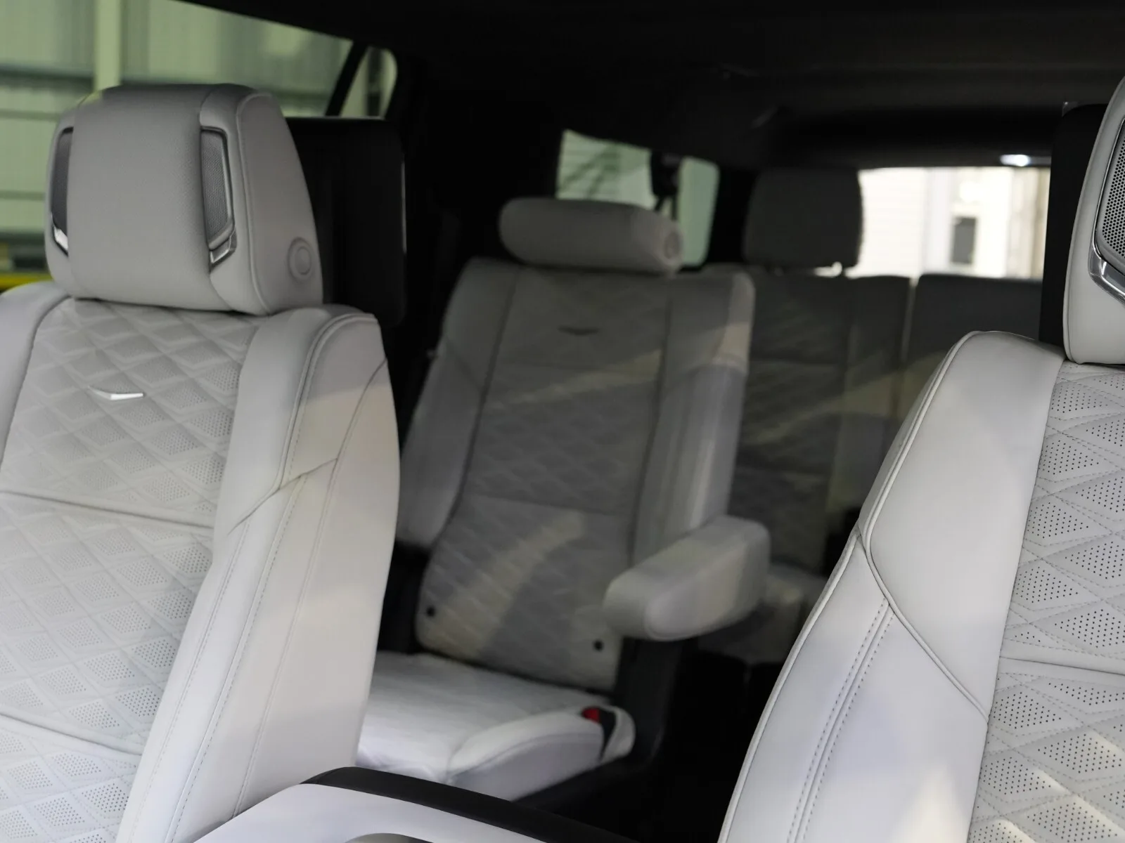 2026 Cadillac Escalade ESV Platinum Luxury, 16/30