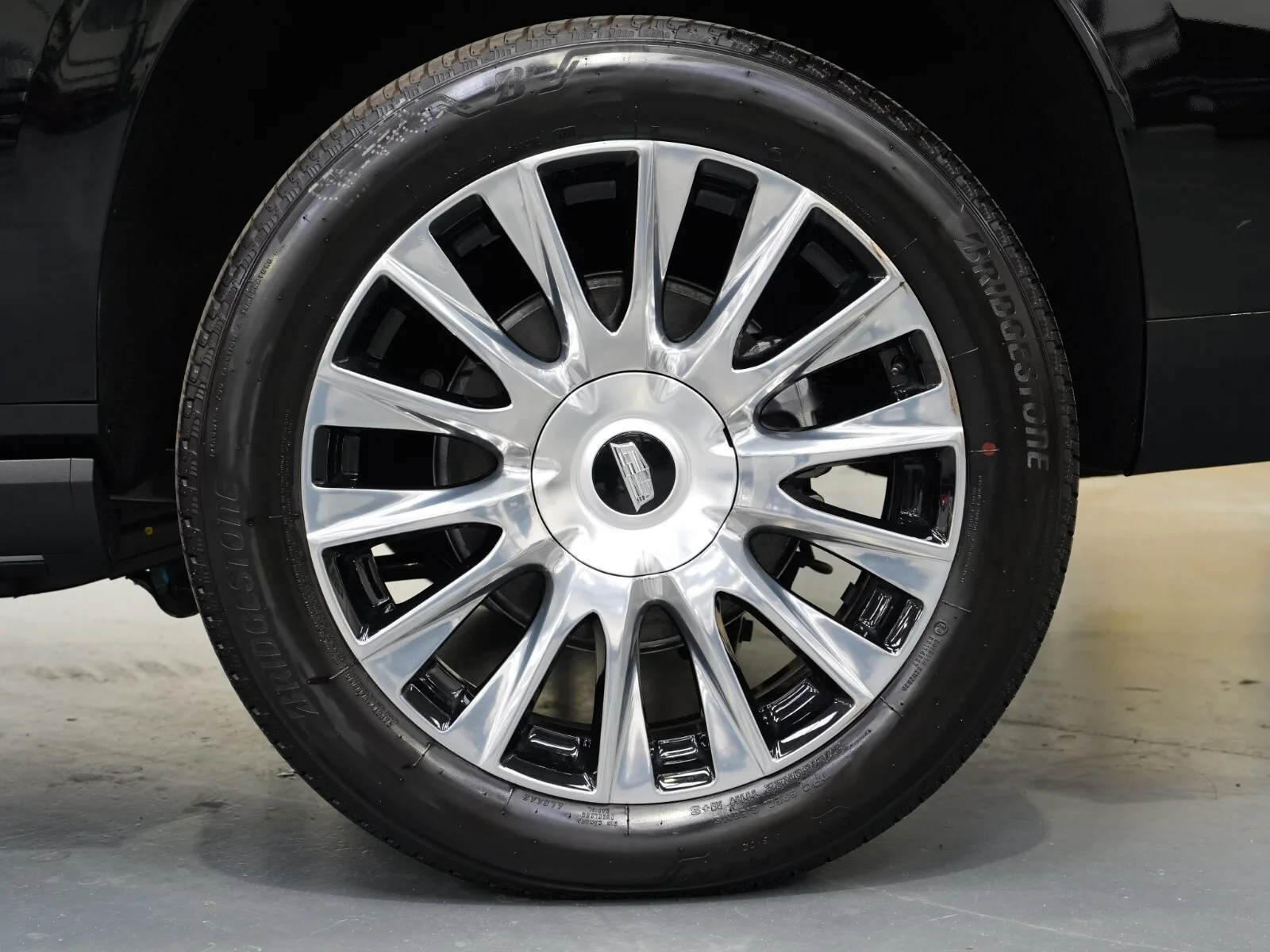 2026 Cadillac Escalade ESV Platinum Luxury, 29/30