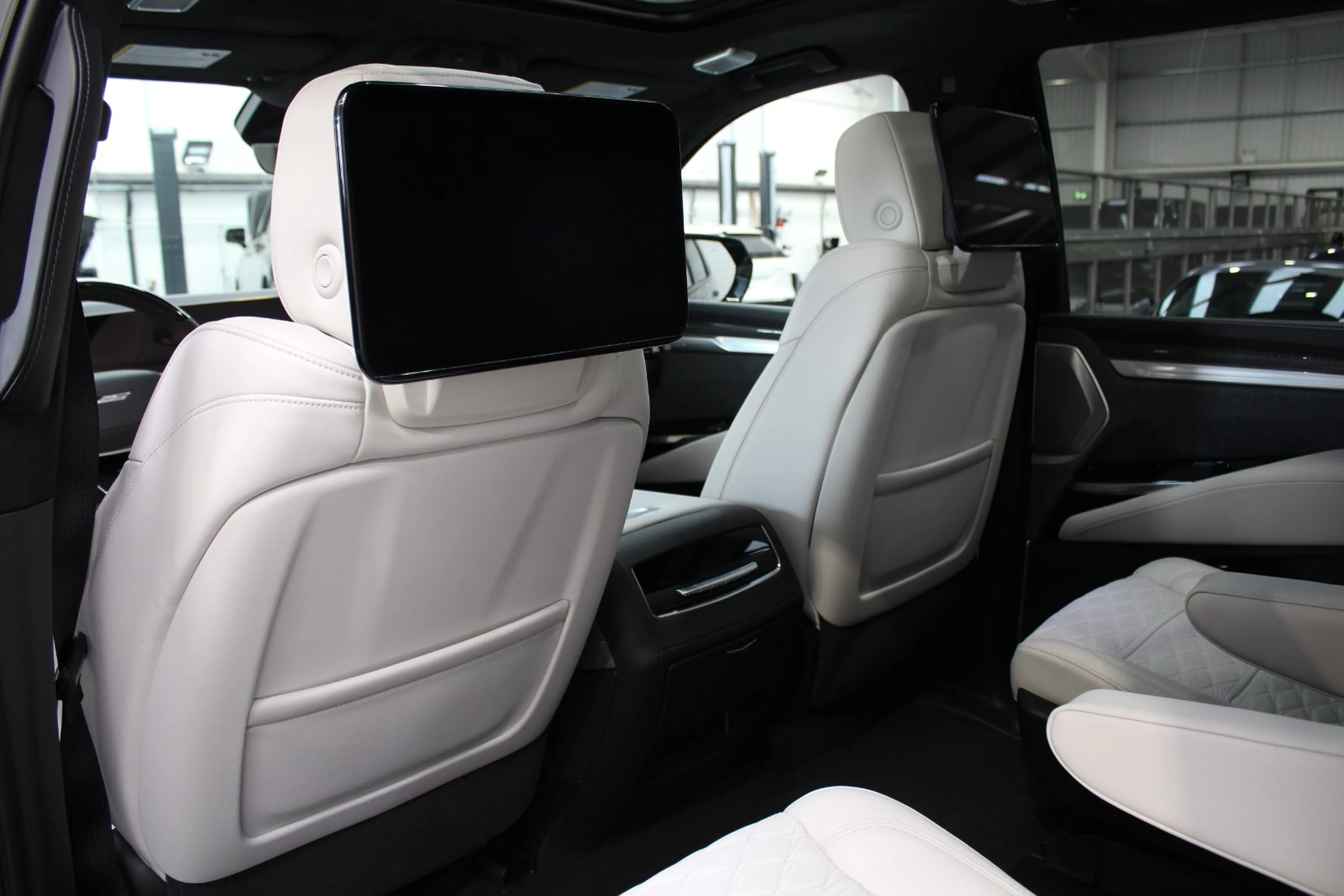 2026 Cadillac Escalade-V, 9/24