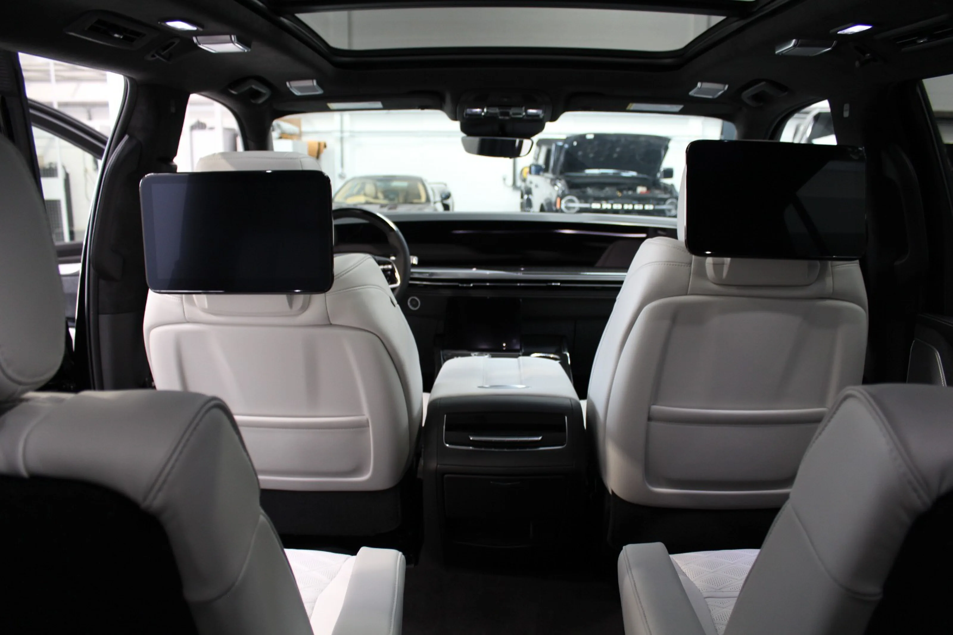 2026 Cadillac Escalade-V, 12/24