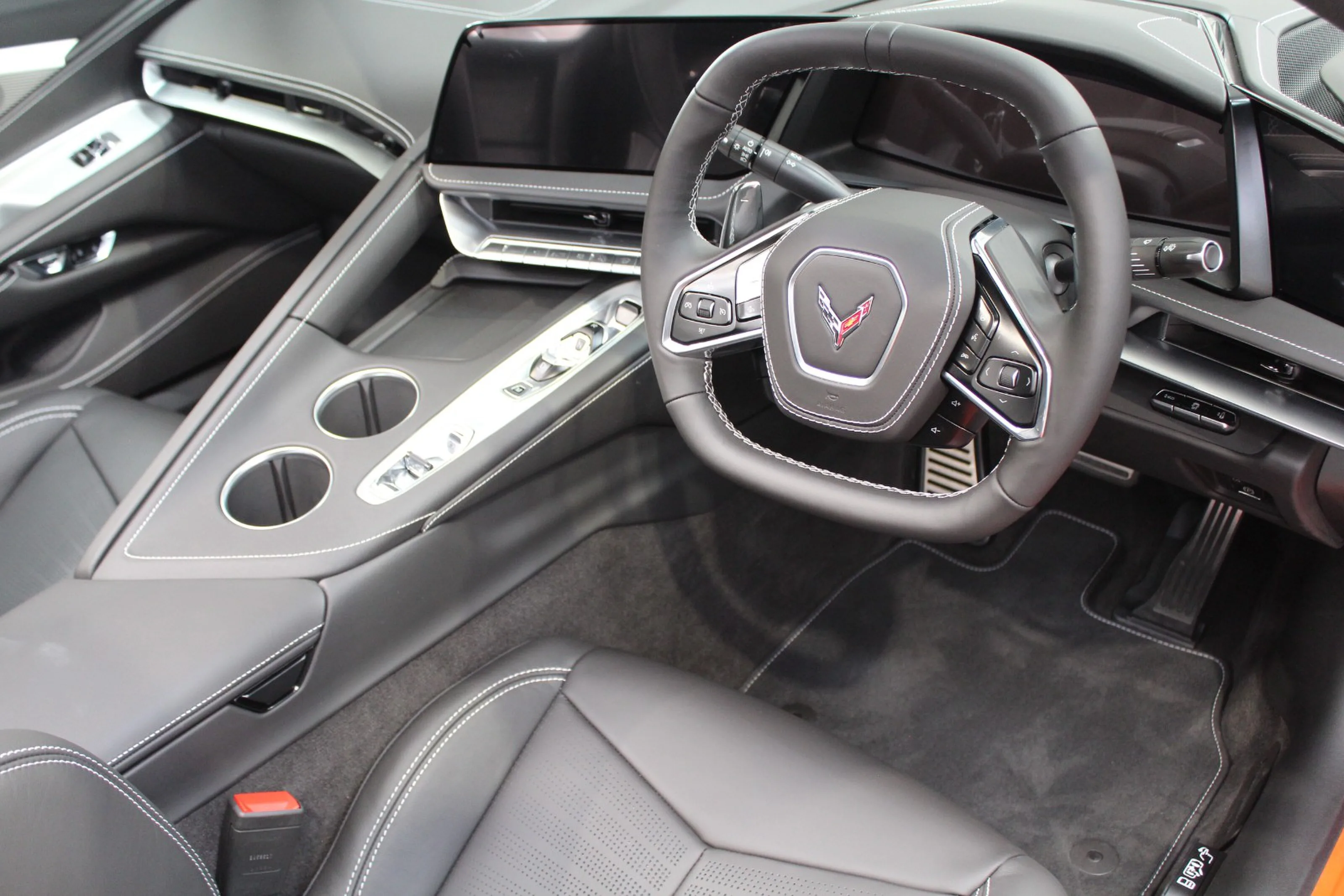 2026 Chevrolet Corvette Stingray Convertible 3LT, 2/19