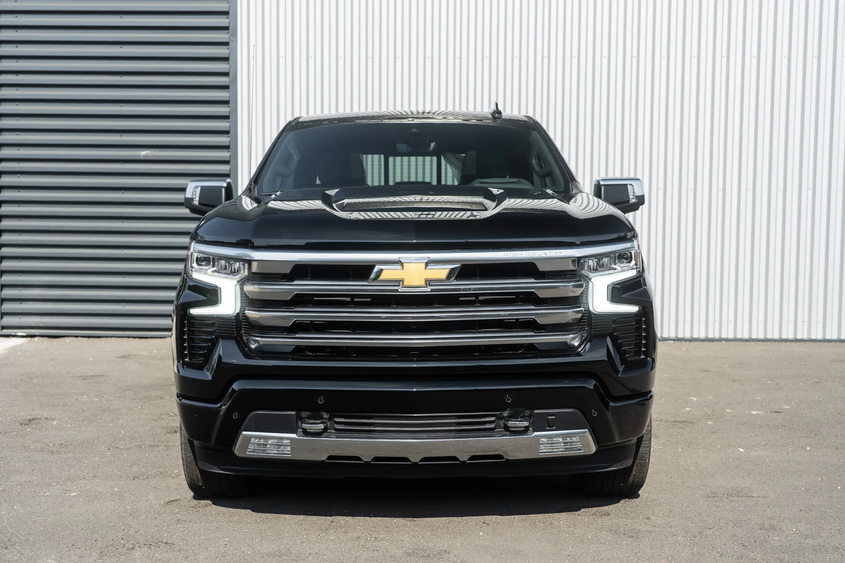2026 Chevrolet Silverado High Country, 2/30