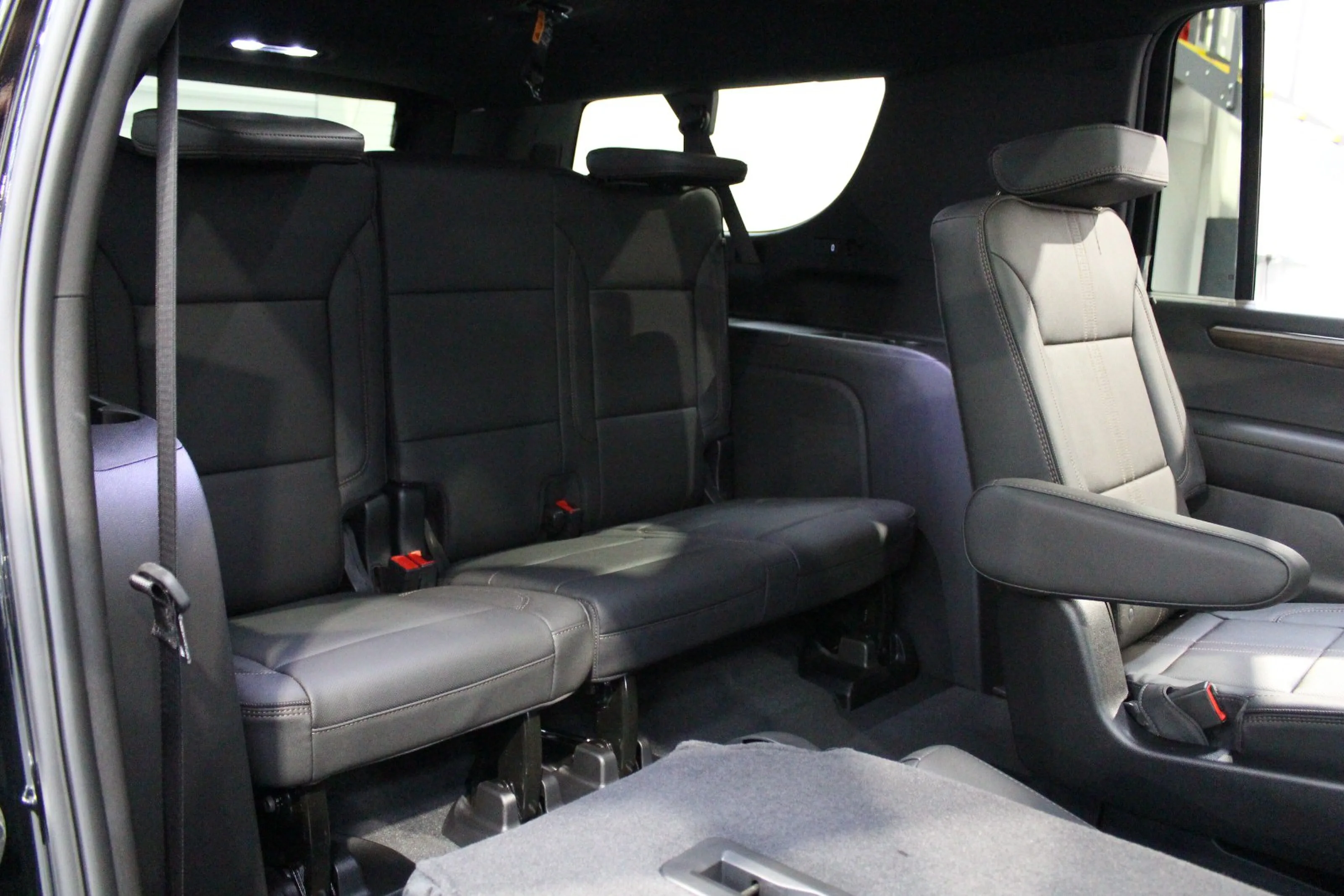 2026 Chevrolet Suburban High Country, 11/22