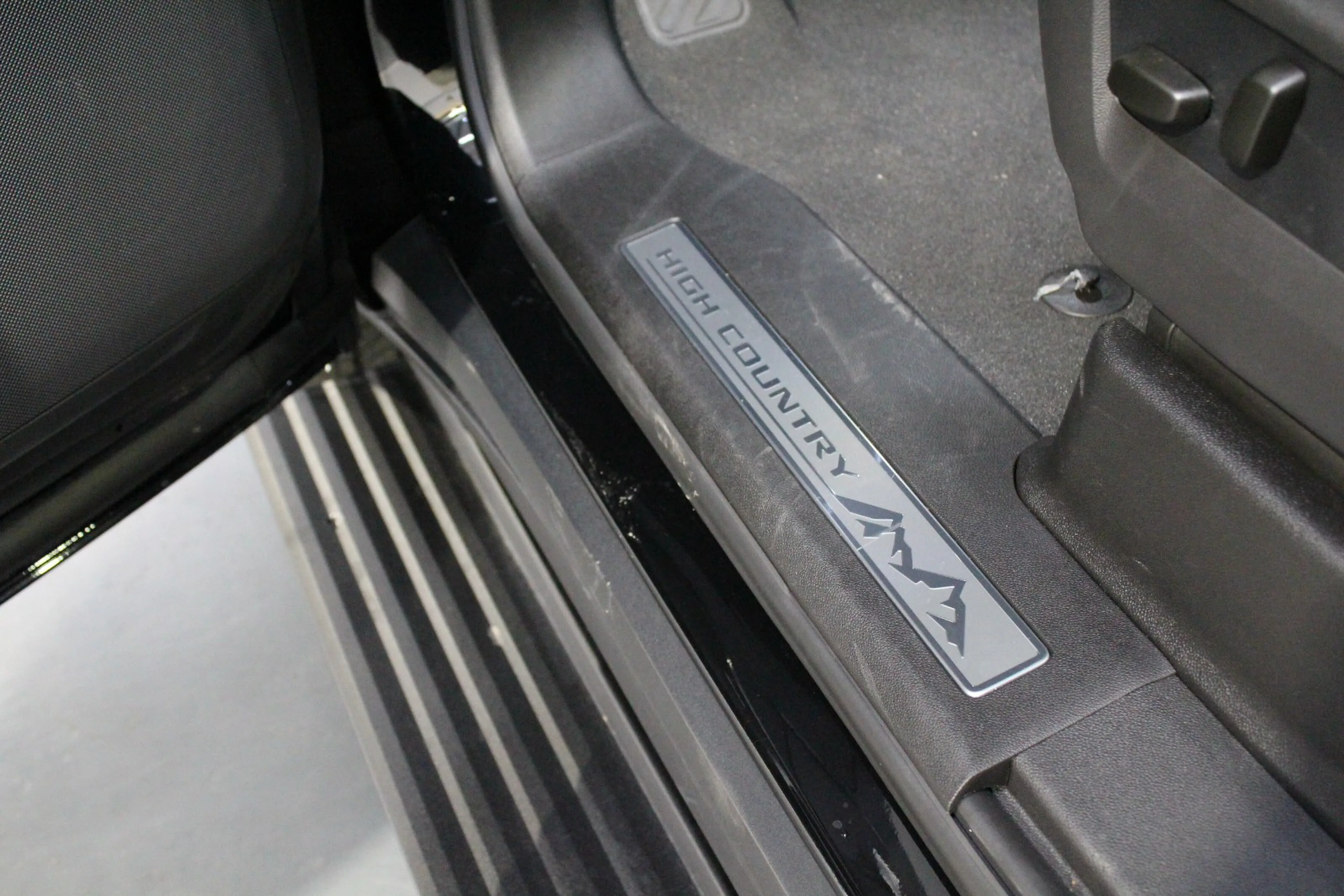 2026 Chevrolet Suburban High Country, 14/22