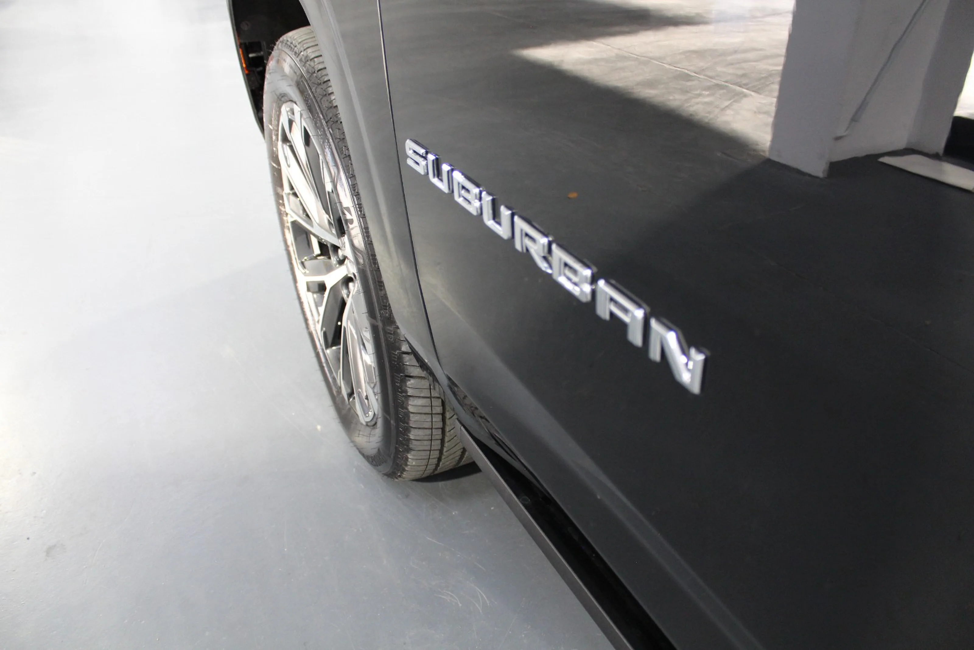 2026 Chevrolet Suburban High Country, 18/22
