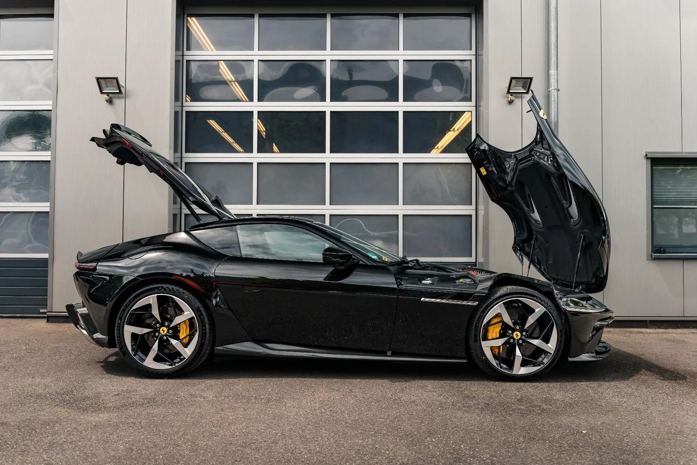 2026 Ferrari 12Cilindri proposée par un spécialiste de la supercar à Munich, Allemagne, photo 6 sur 21