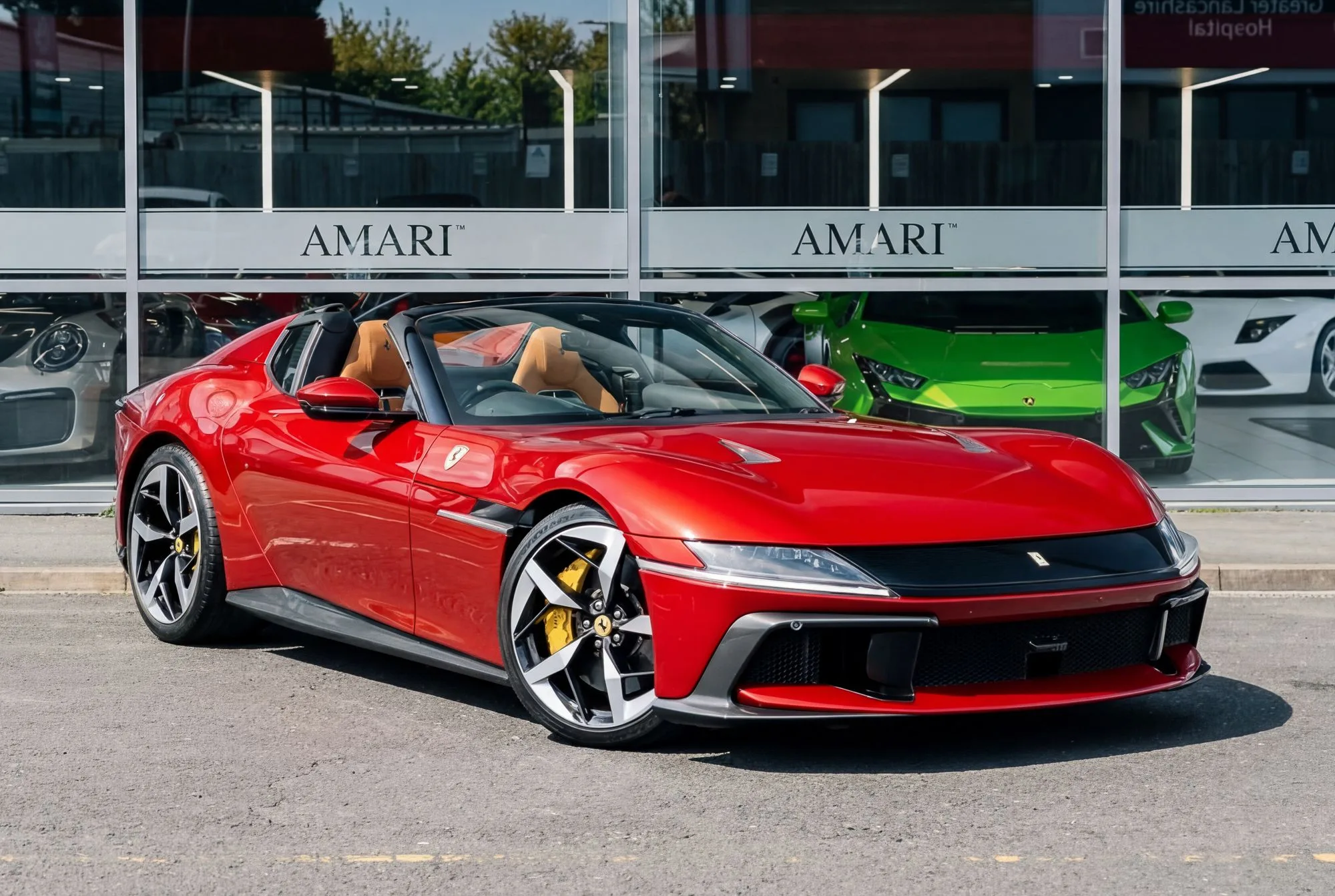 2026 Ferrari 12Cilindri Spider proposée par un spécialiste de la supercar à Preston, Royaume-Uni, photo principale
