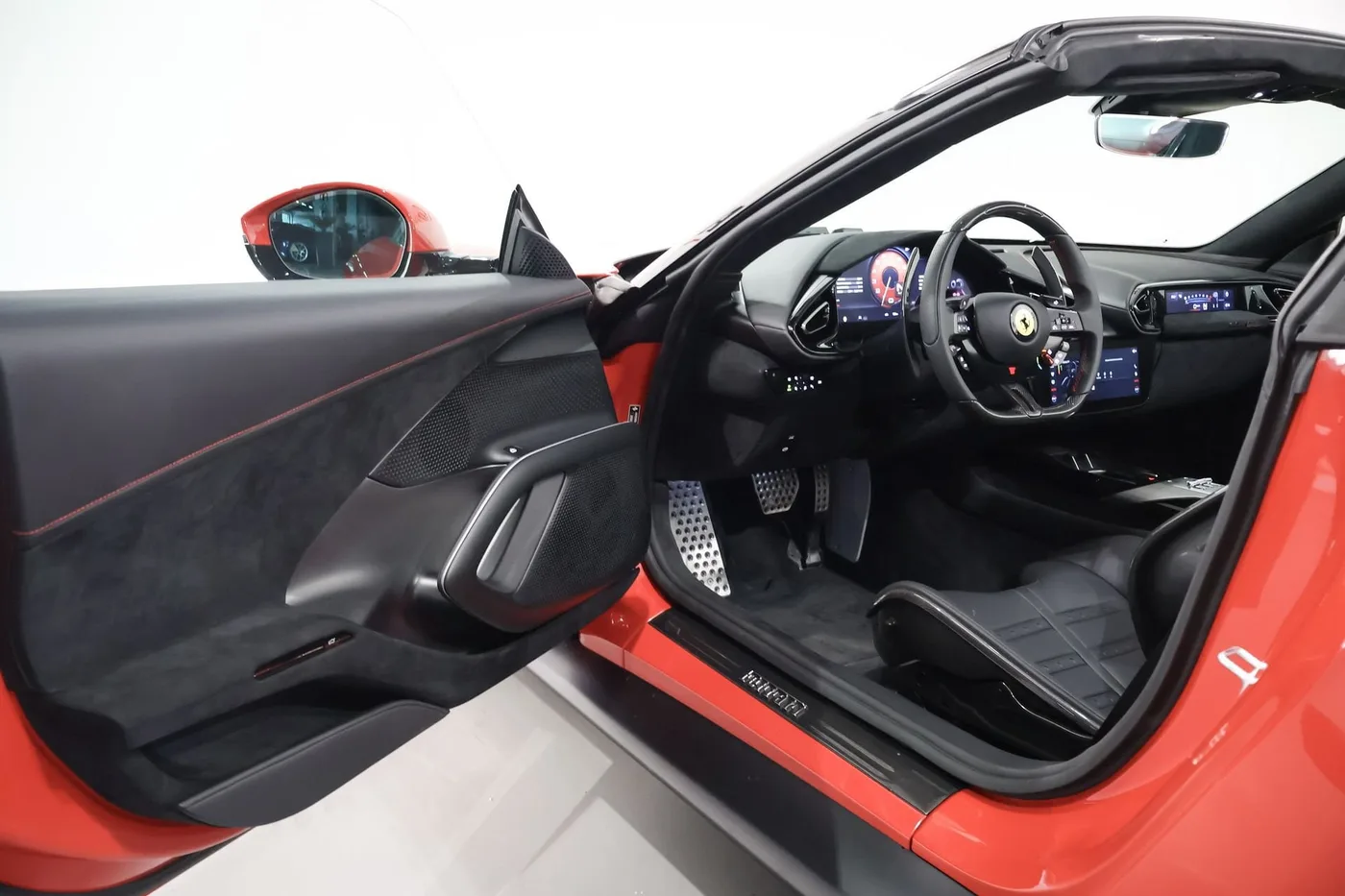 2026 Ferrari 12Cilindri Spider proposée par un spécialiste de la supercar à Zibido San Giacomo, Italie, photo 8 sur 25