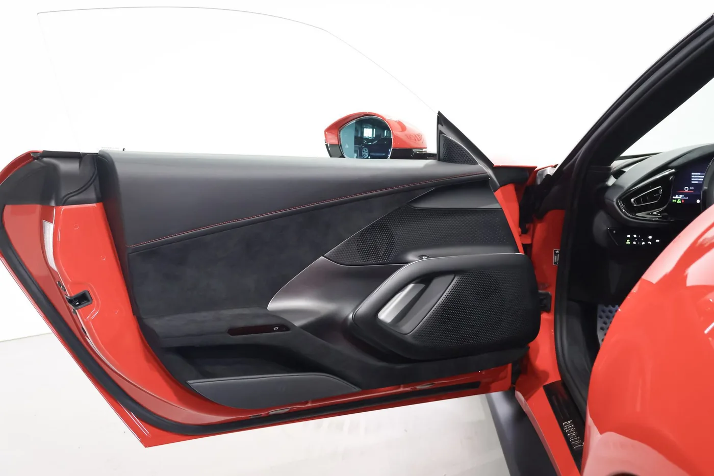 2026 Ferrari 12Cilindri Spider proposée par un spécialiste de la supercar à Zibido San Giacomo, Italie, photo 12 sur 25