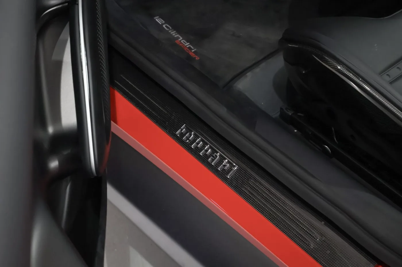 2026 Ferrari 12Cilindri Spider proposée par un spécialiste de la supercar à Zibido San Giacomo, Italie, photo 17 sur 25