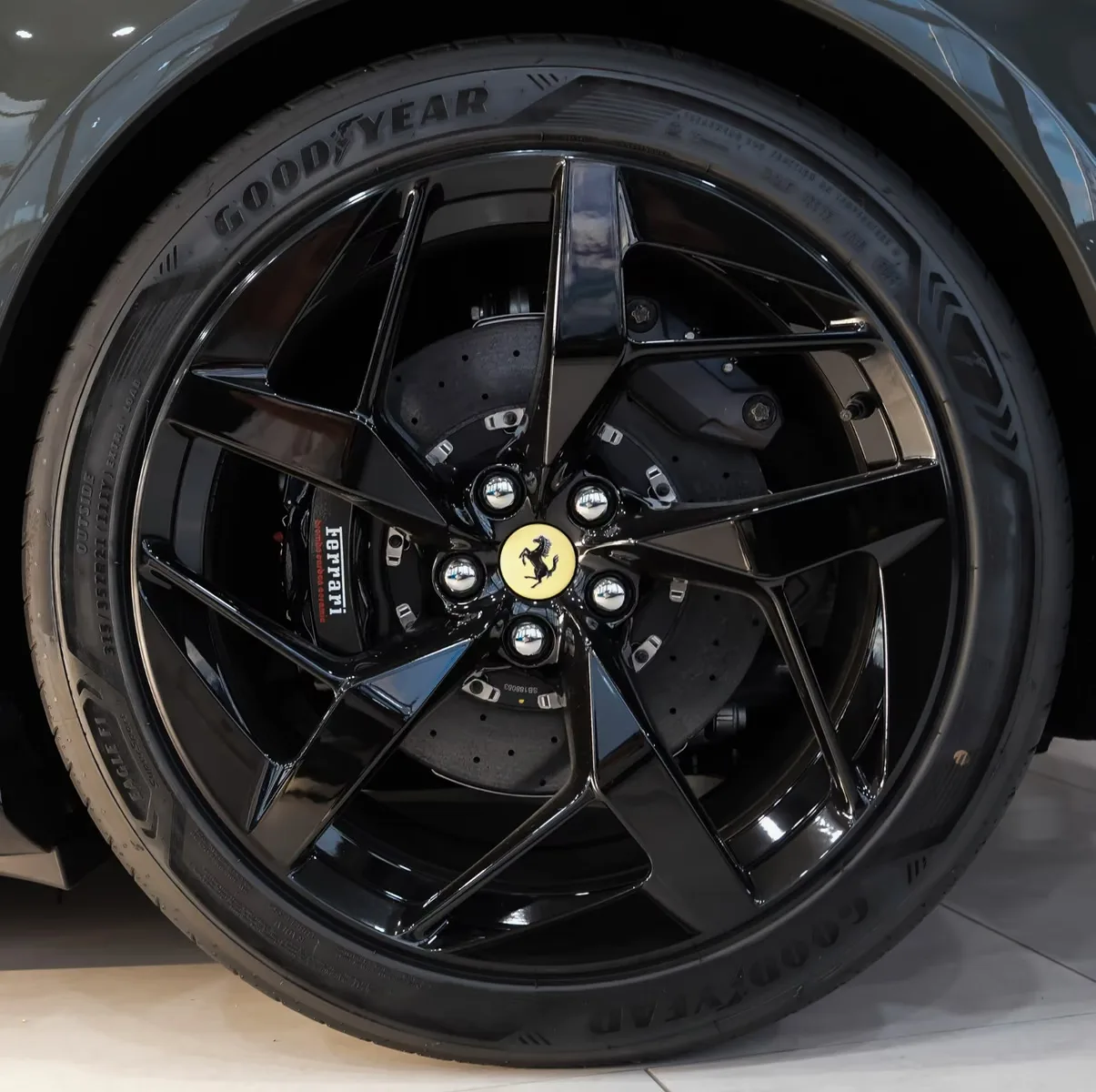 2026 Ferrari 12Cilindri Spider, 7/30
