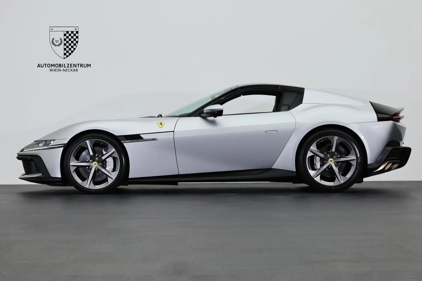 2026 Ferrari 12Cilindri Spider proposée par un spécialiste de la supercar à Viernheim, Allemagne, photo 4 sur 25