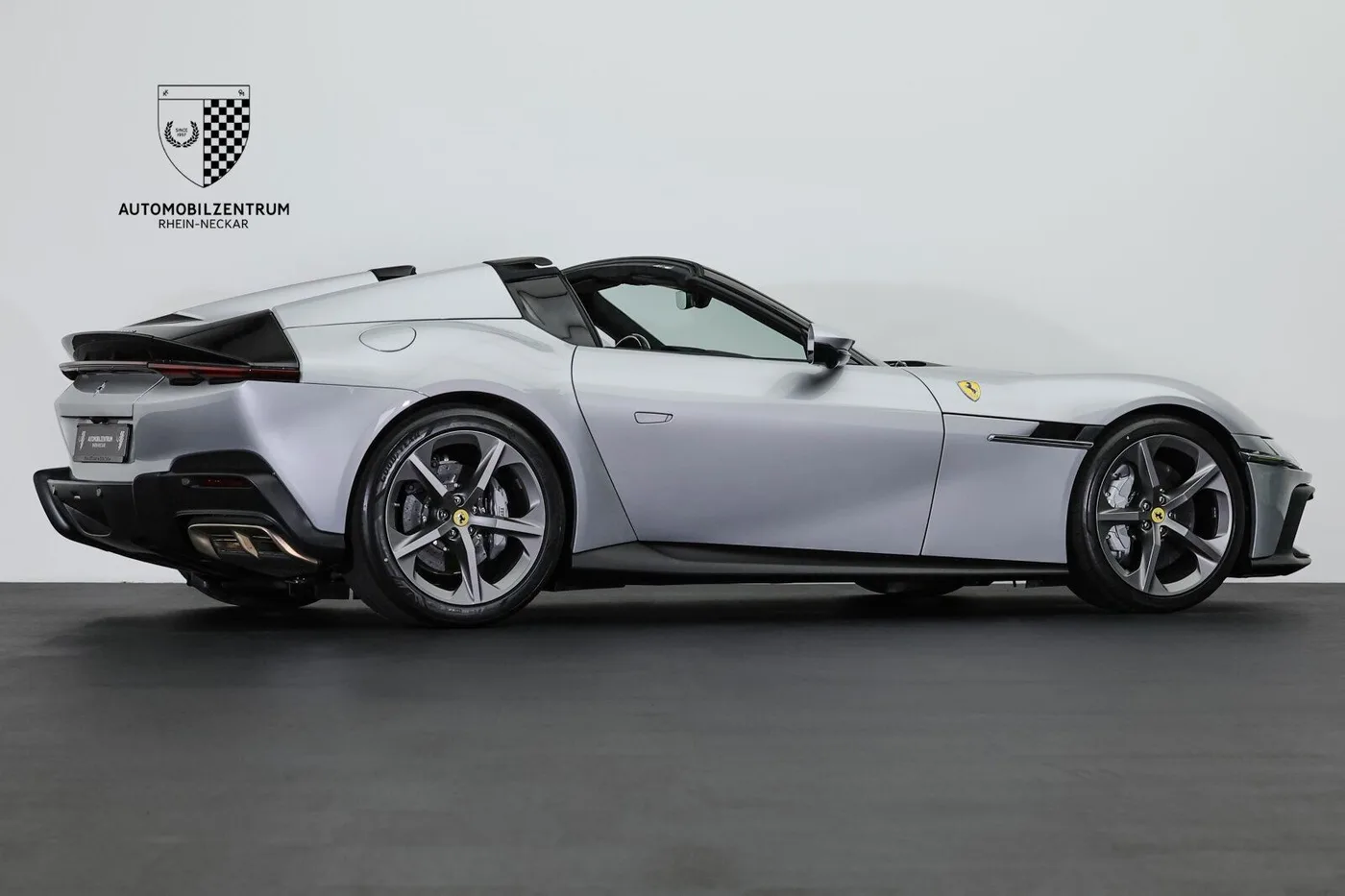 2026 Ferrari 12Cilindri Spider proposée par un spécialiste de la supercar à Viernheim, Allemagne, photo 7 sur 25