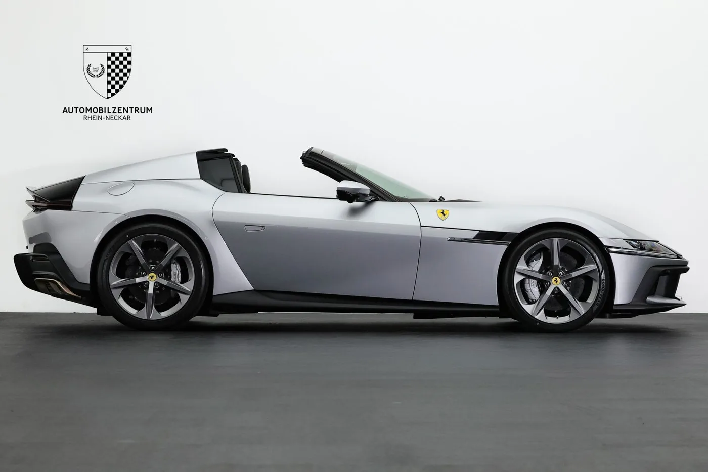 2026 Ferrari 12Cilindri Spider proposée par un spécialiste de la supercar à Viernheim, Allemagne, photo 8 sur 25