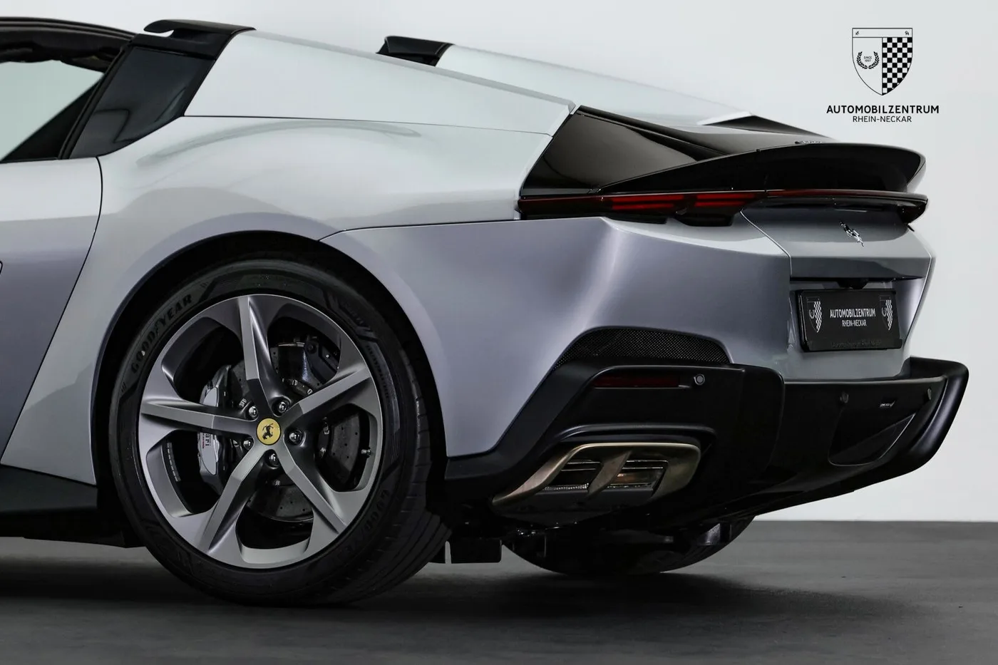 2026 Ferrari 12Cilindri Spider proposée par un spécialiste de la supercar à Viernheim, Allemagne, photo 12 sur 25