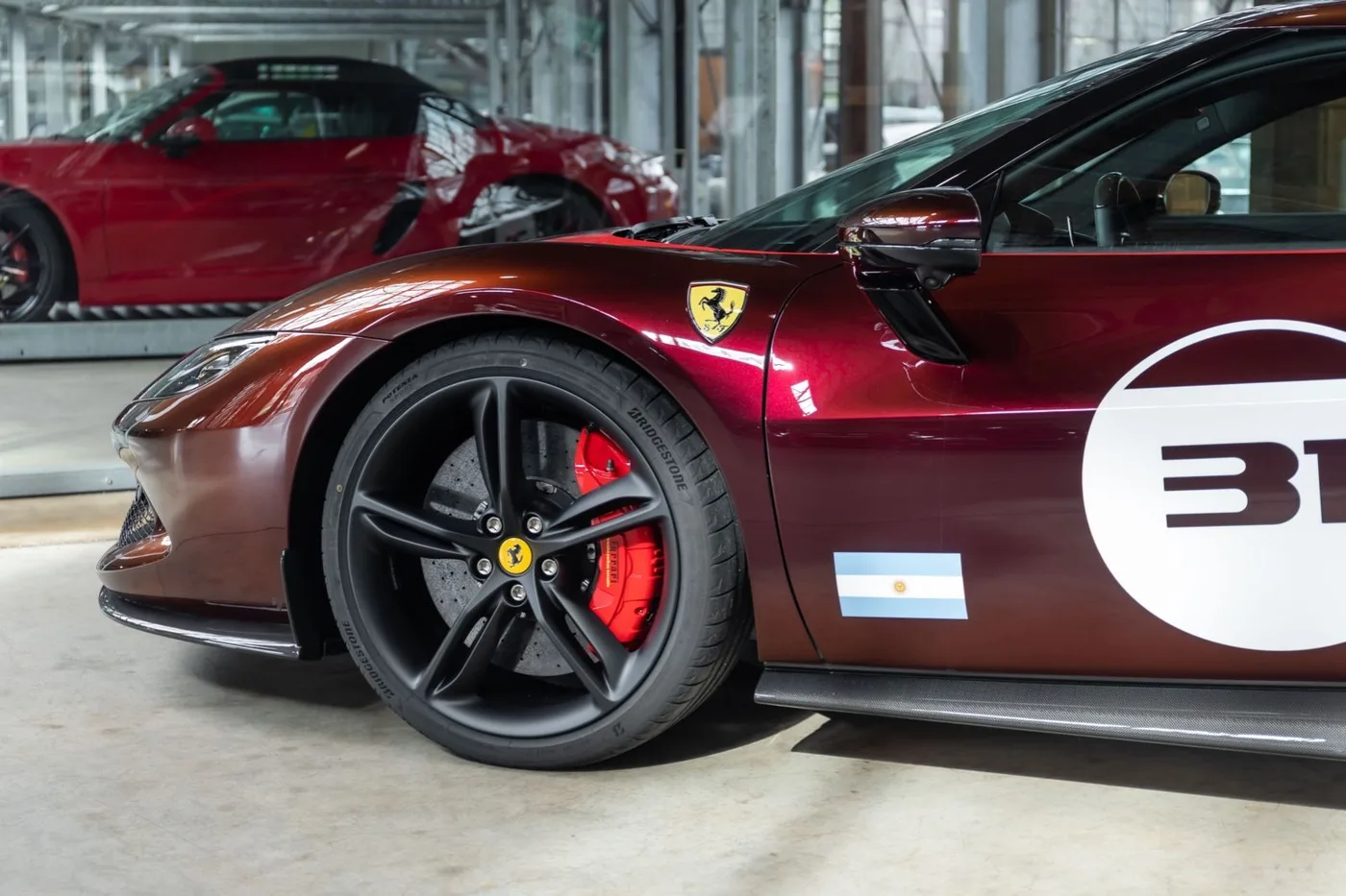 2026 Ferrari 296 GTB Tailor Made angeboten von einem Fachhändler in Neuss, Deutschland, Foto 6 von 10