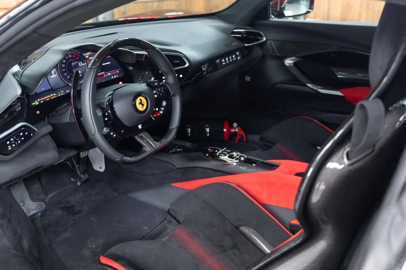 2026 Ferrari 296 GTB Tailor Made angeboten von einem Fachhändler in Neuss, Deutschland, Foto 8 von 10