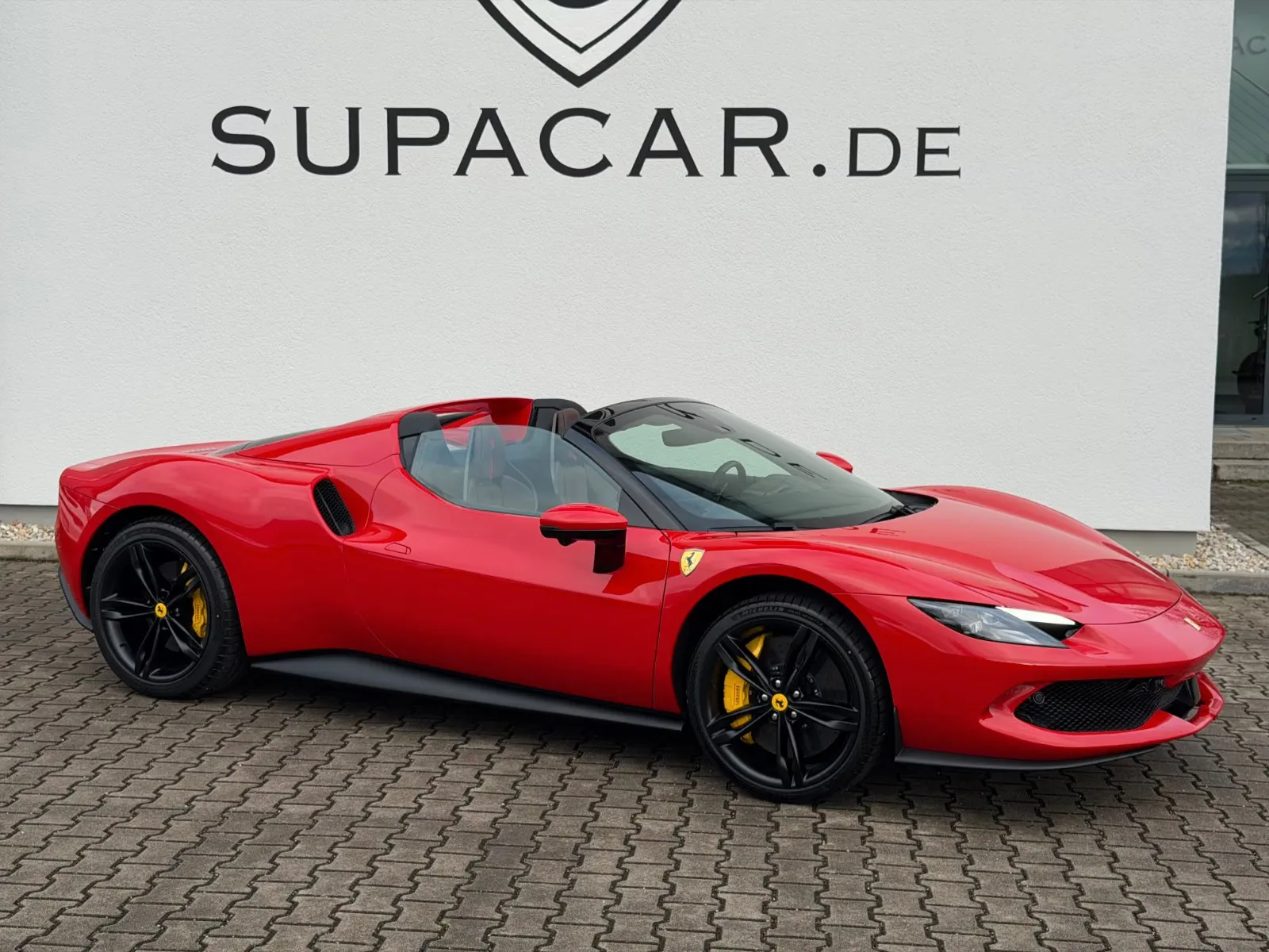 2026 Ferrari 296 GTS, 3/30