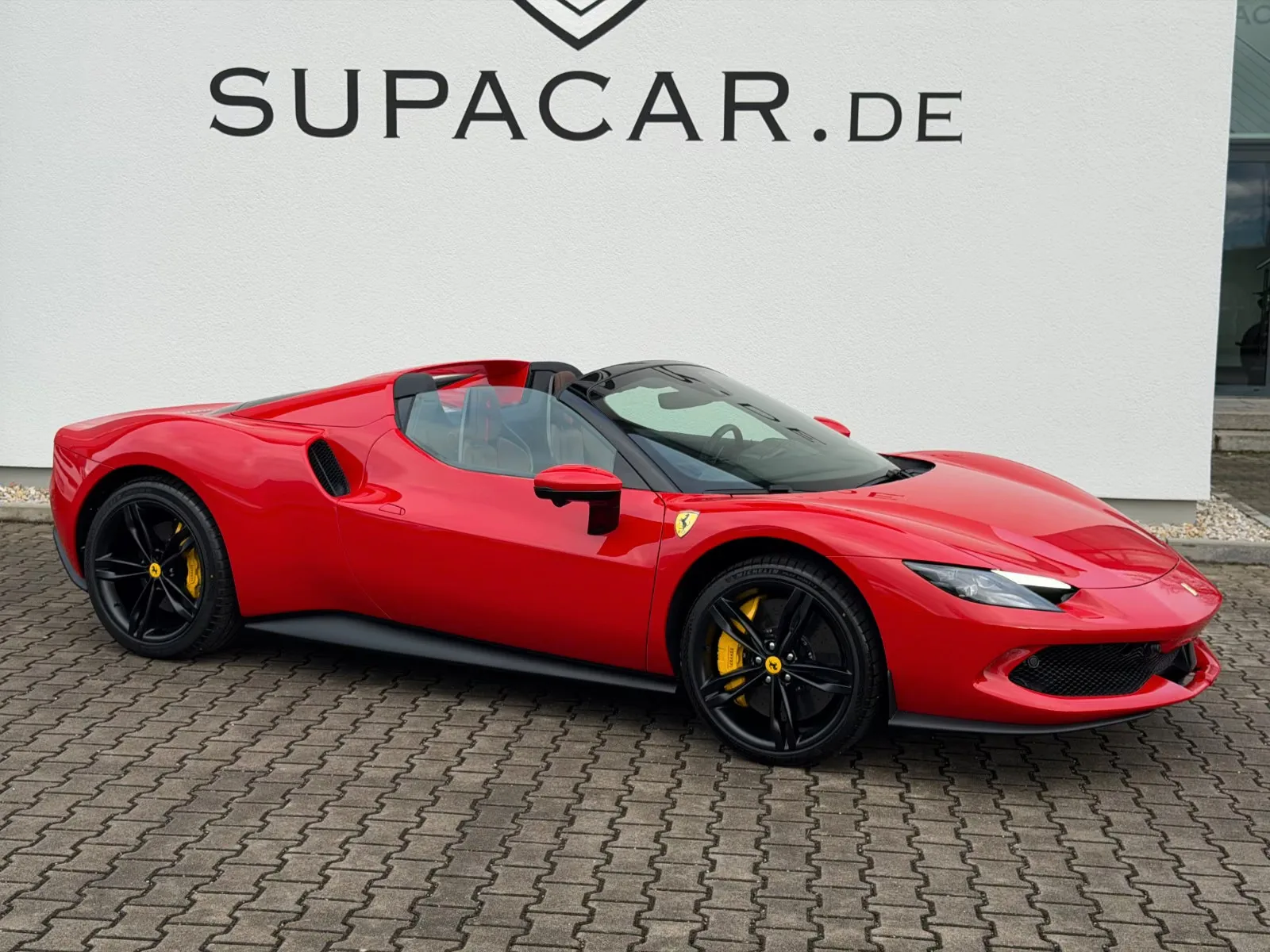 2026 Ferrari 296 GTS, 4/30
