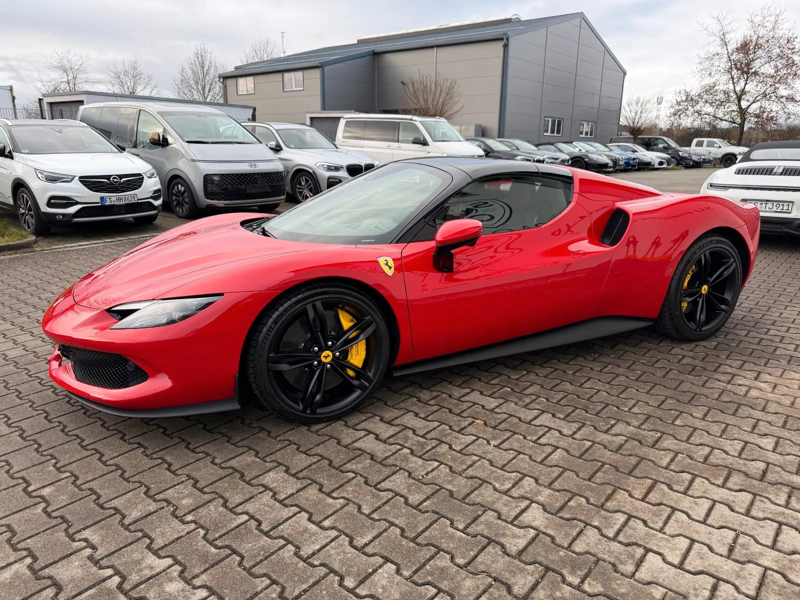 2026 Ferrari 296 GTS, 7/30